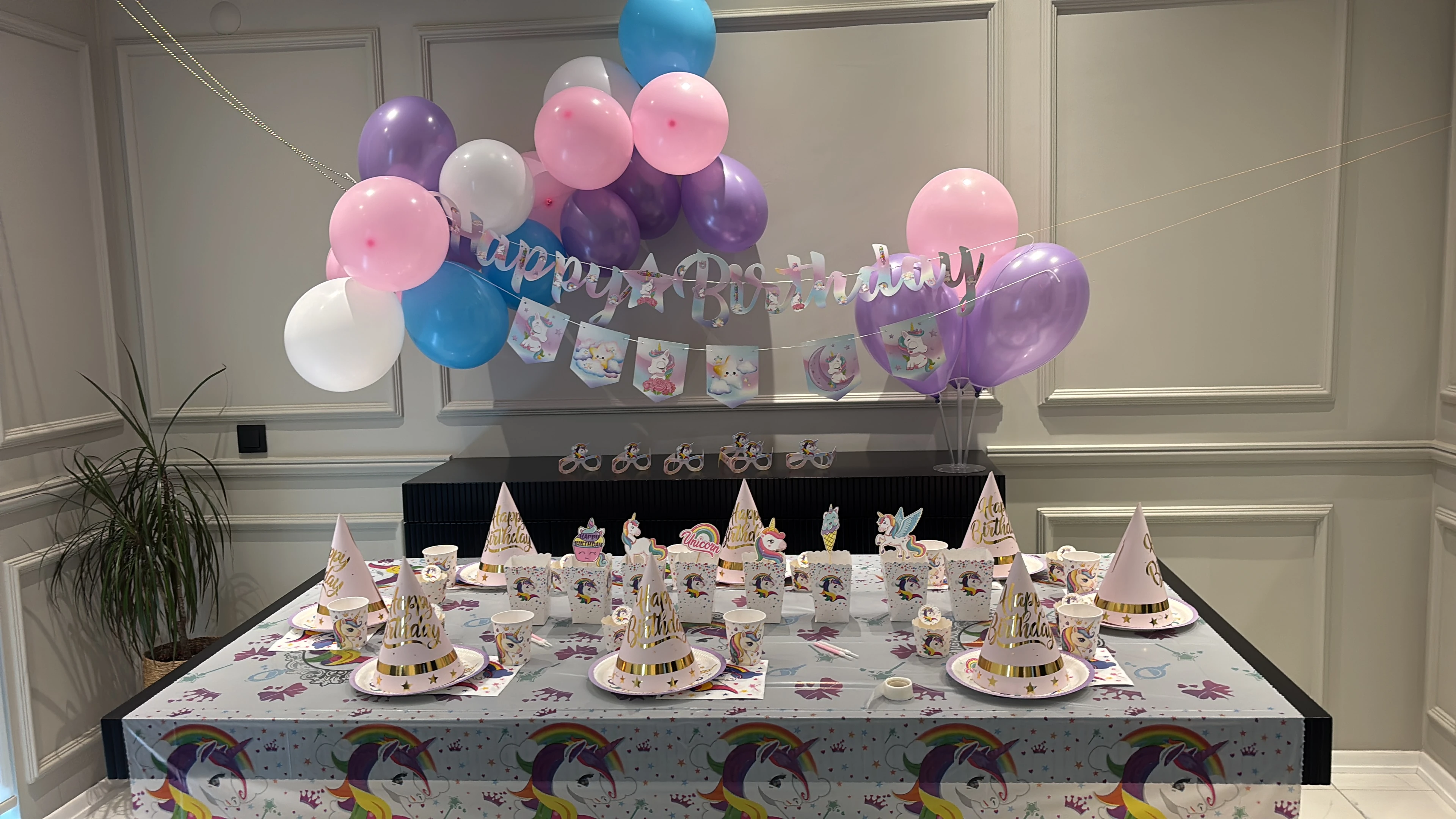 Unicorn Temalı Doğum Günü Parti Seti