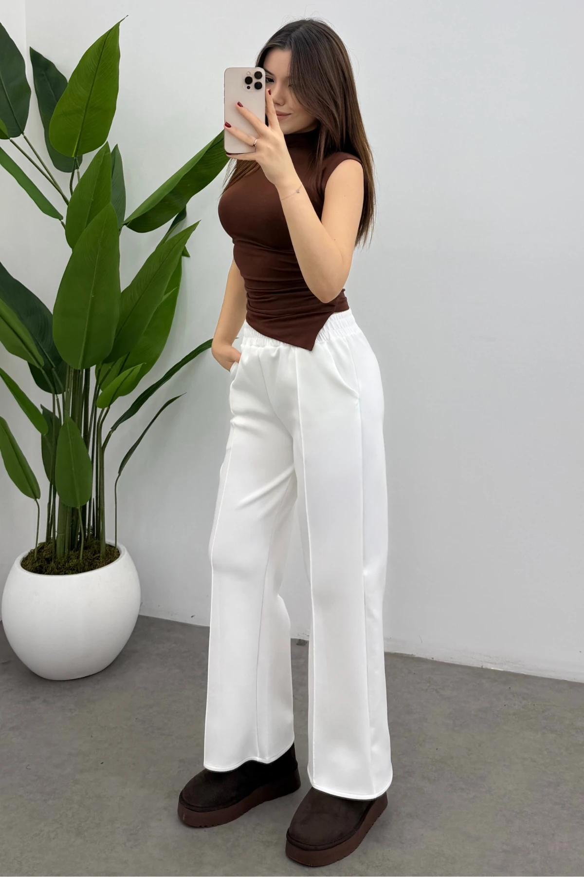 Kadın Beyaz Nervür Dikişli Lastikli Scuba Pantolon