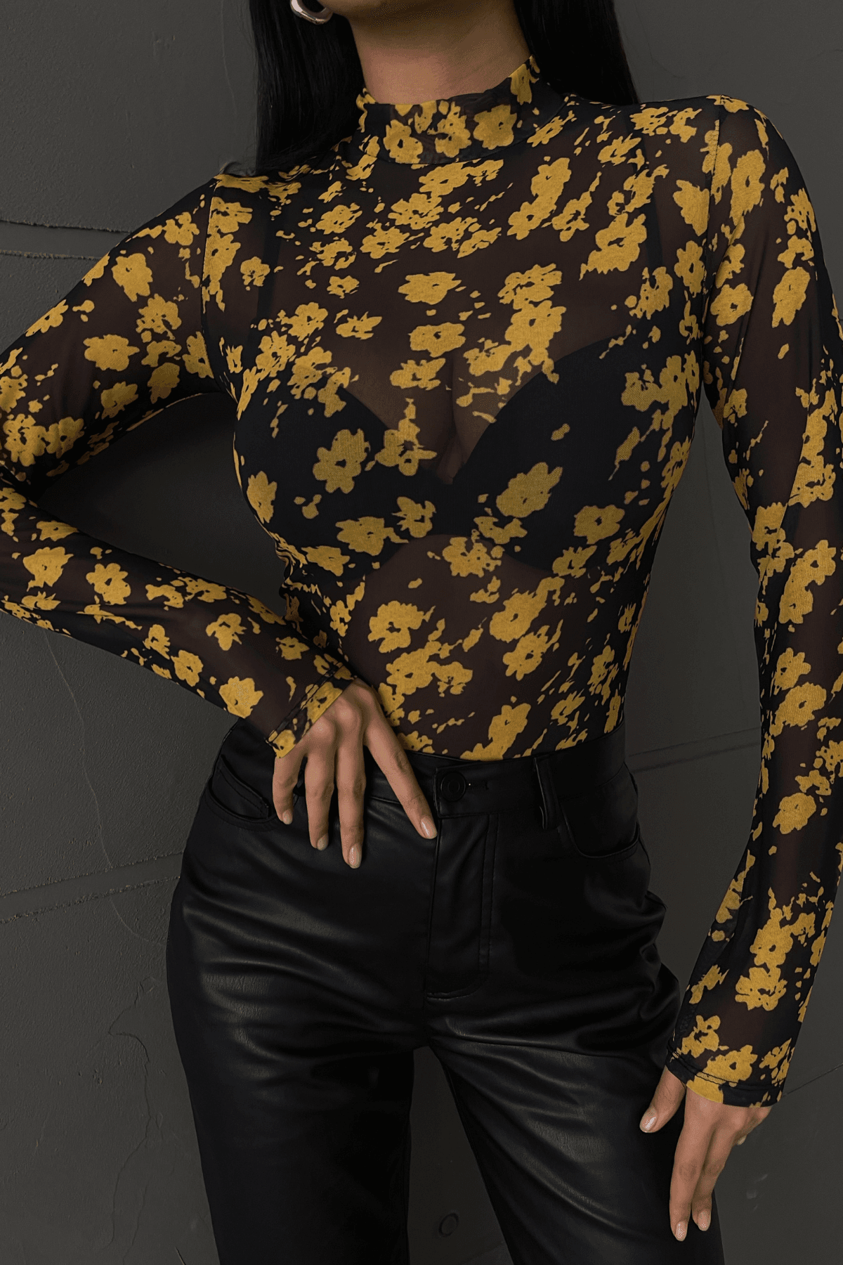 Kadın Sarı Çiçek Desenli Tül Transparan Bluz