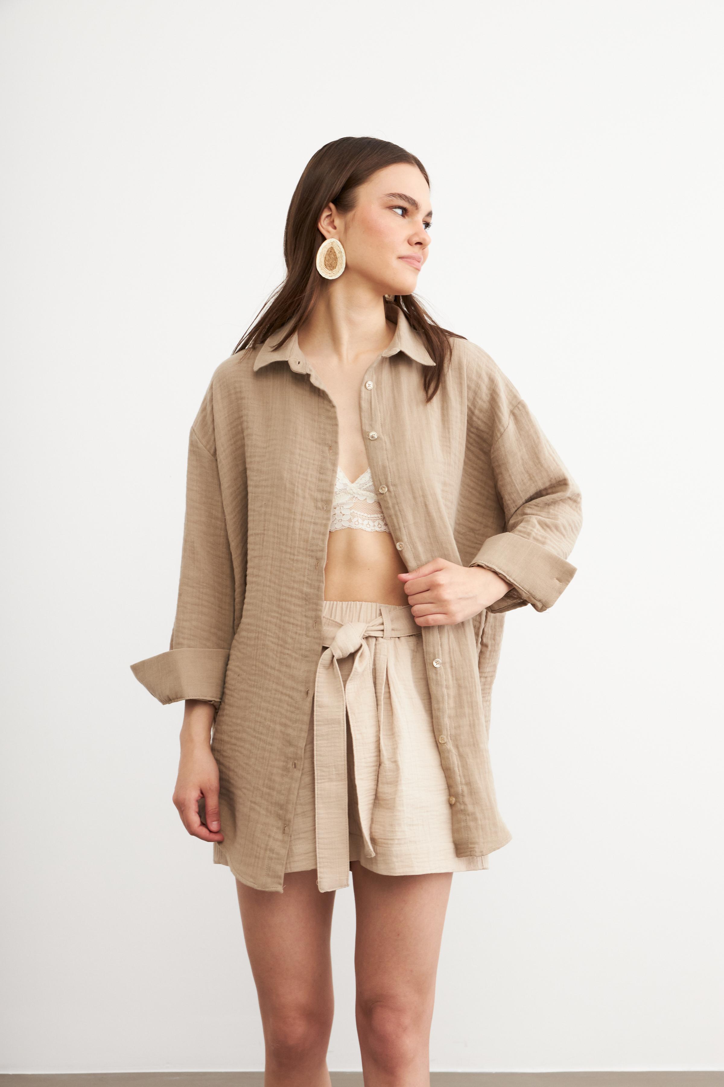 Kadın Kum Beji Oversize Basic Müslin Gömlek