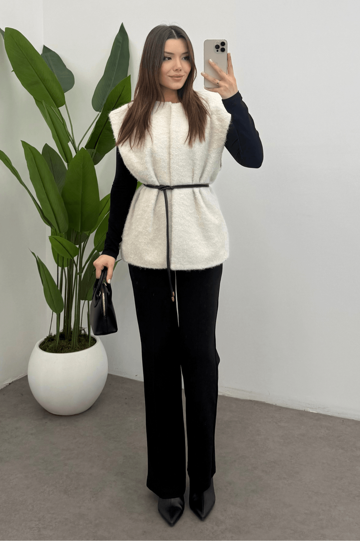 Kadın Ekru Kemerli  Kaşe Yelek