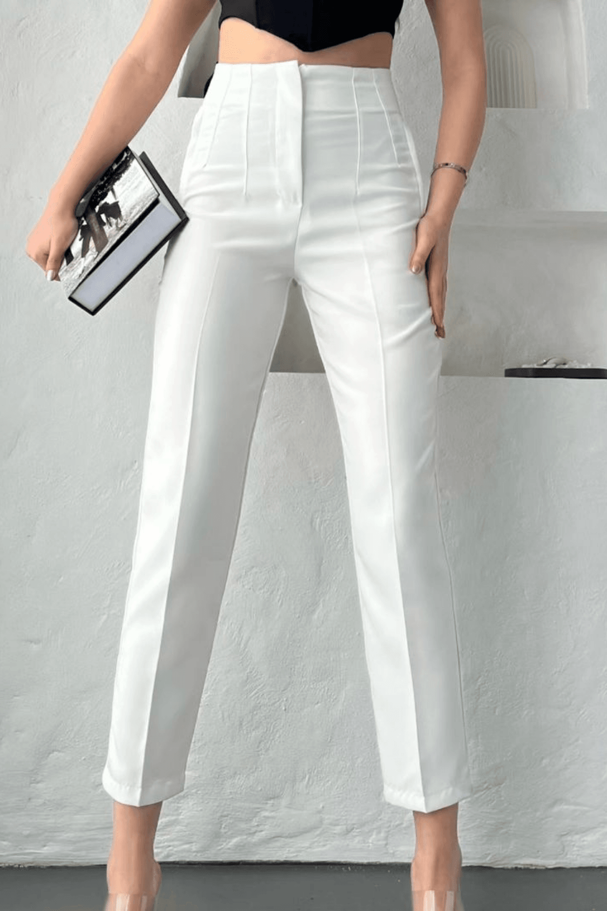 Kadın Beyaz Flota Cepli Pens Detaylı Pantolon