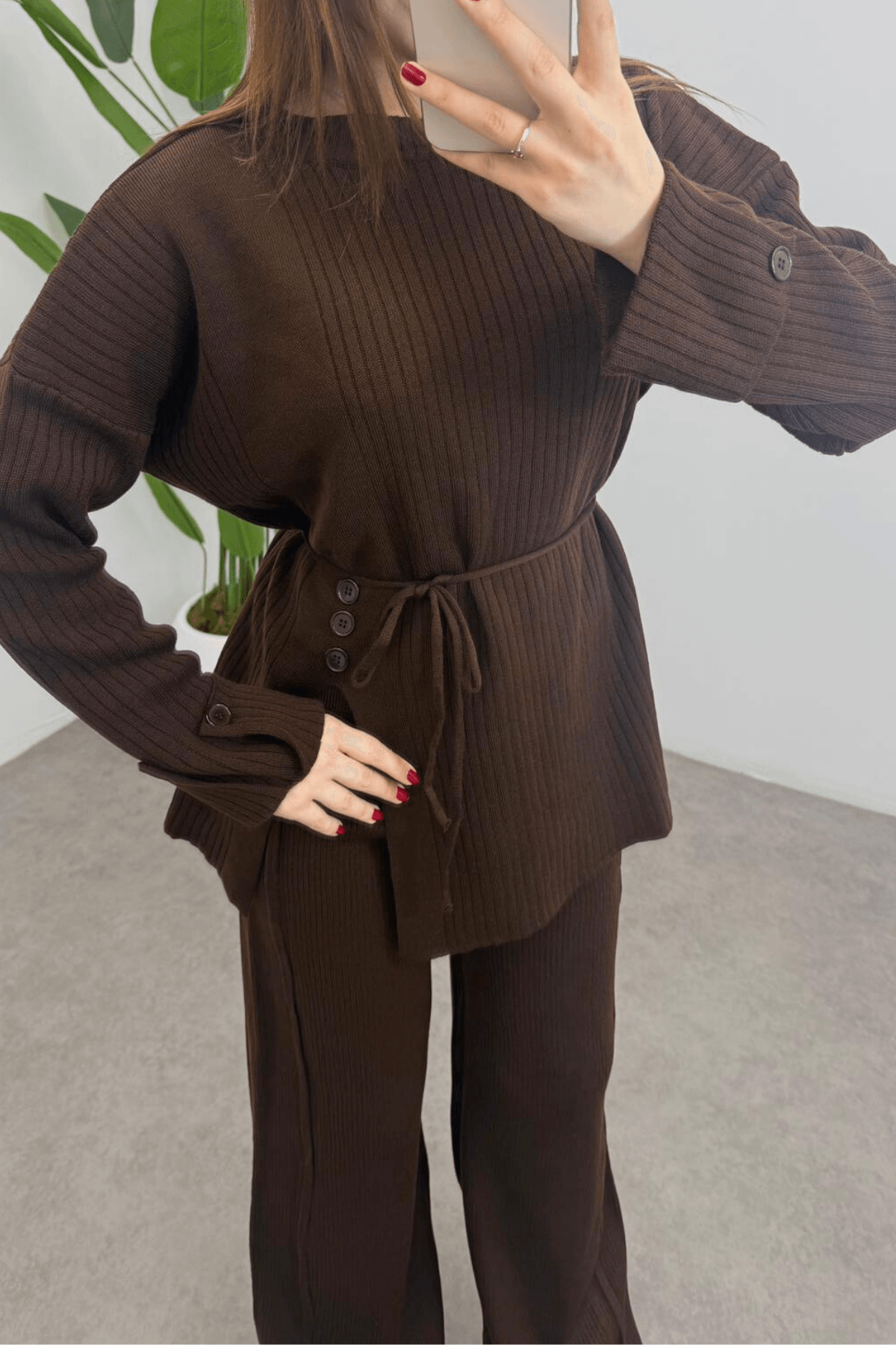 Kadın Kahverengi Bel Bağlamalı Düğme Detaylı Fitilli Triko Kazak Pantolon İkili Takım