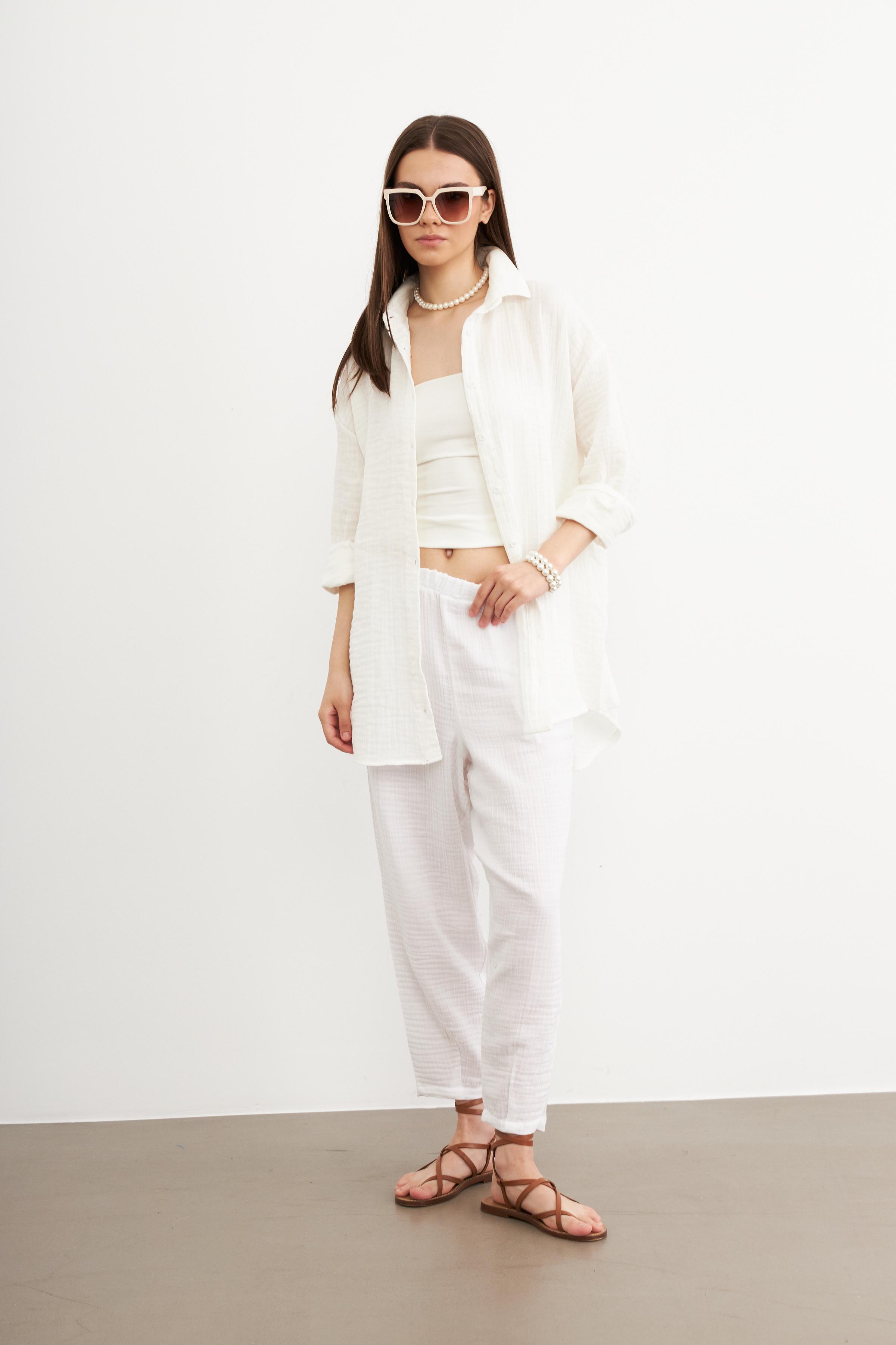 Kadın Beyaz Oversize Basic Müslin Gömlek