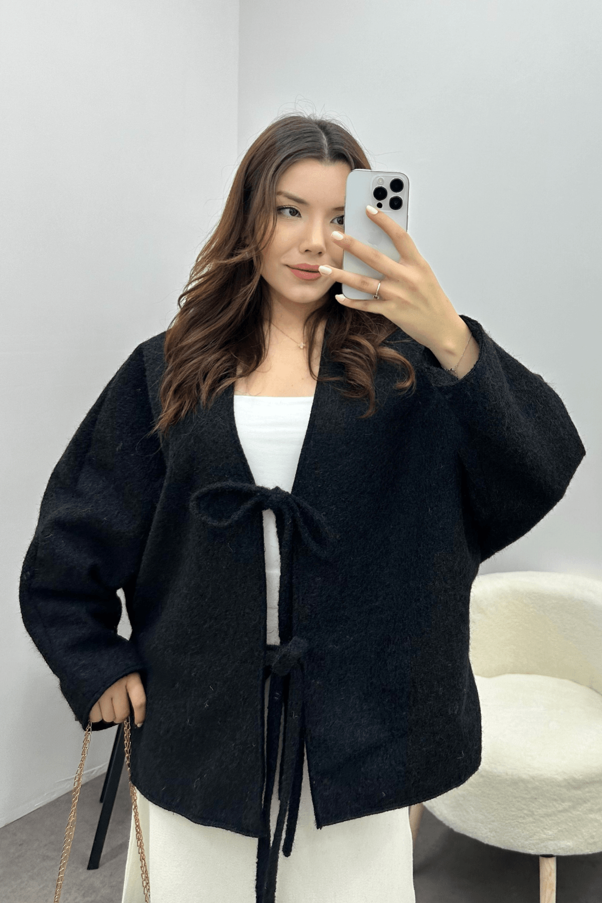 Kadın Siyah Bağcık Detaylı İthal Kaşe Ceket