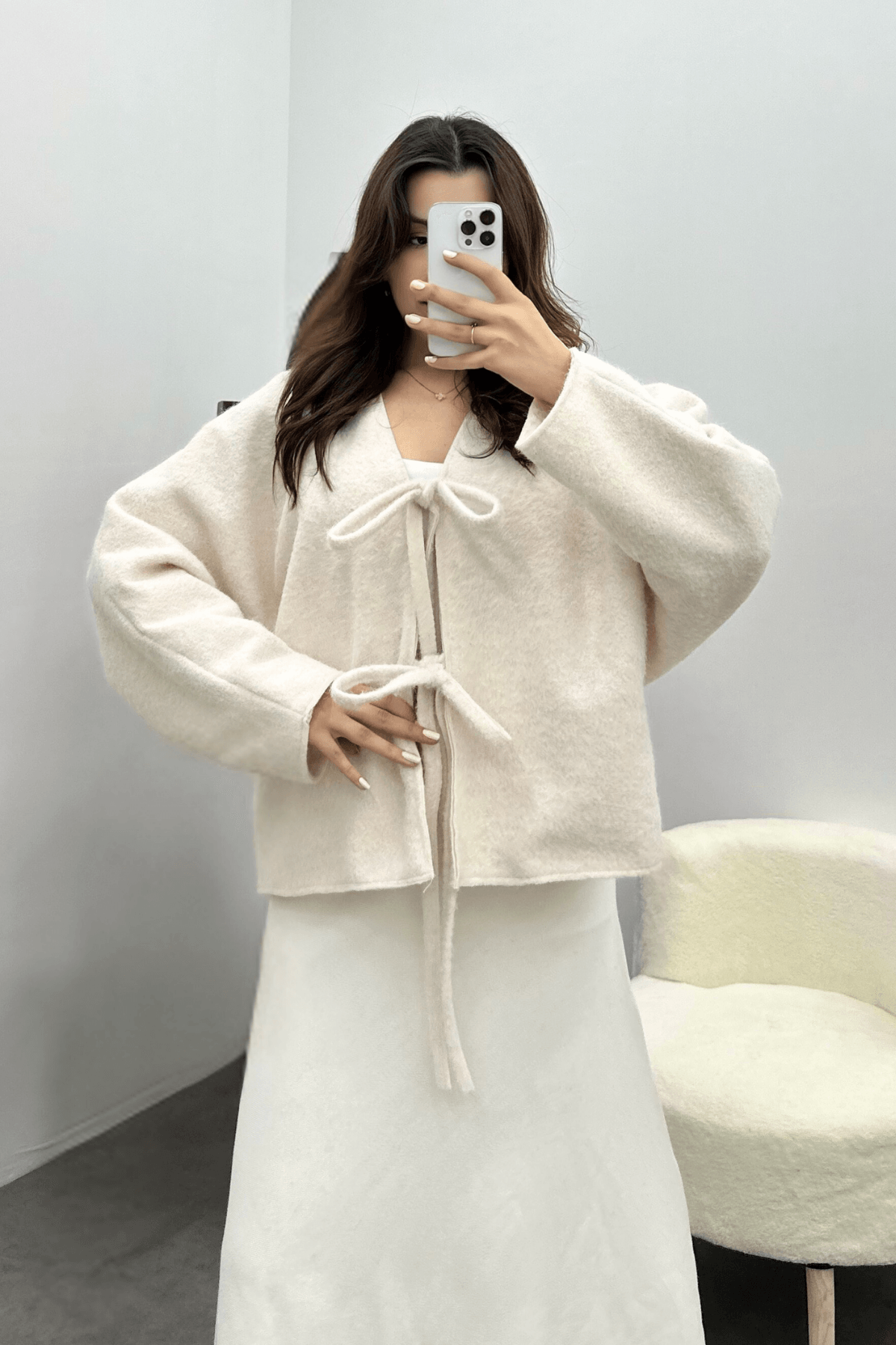 Kadın Ekru Bağcık Detaylı İthal Kaşe Ceket