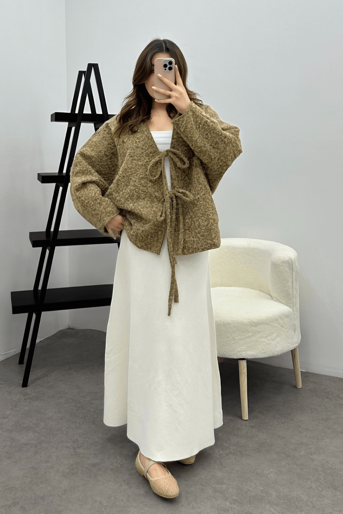 Kadın Toprak Yeşili Bağcık Detaylı İthal Kaşe Ceket