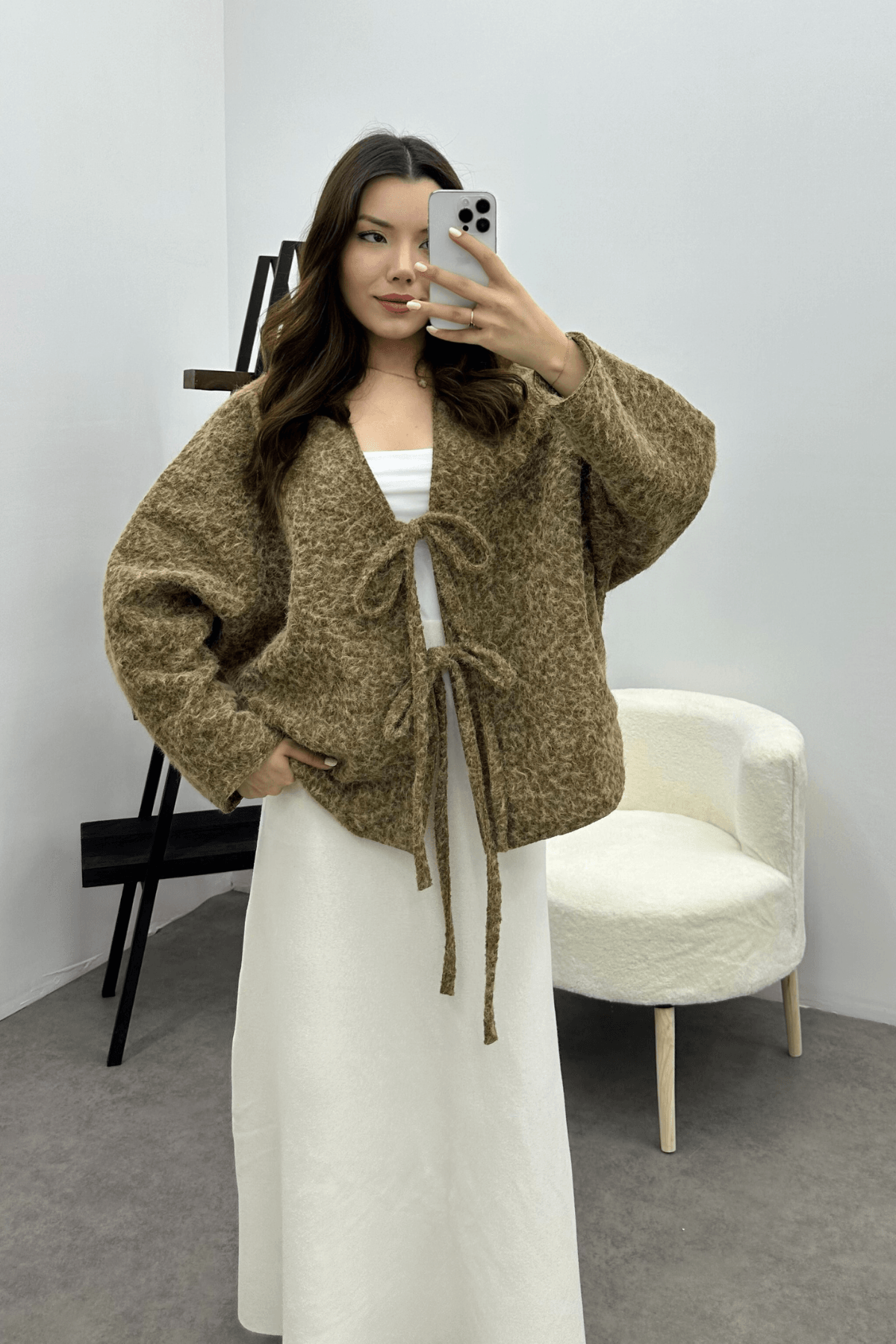 Kadın Toprak Yeşili Bağcık Detaylı İthal Kaşe Ceket