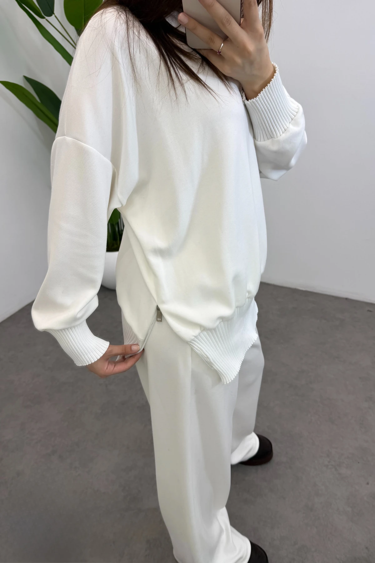 Kadın Ekru Balıkçı Yaka Yan Fermuar Detaylı  Modal Takım