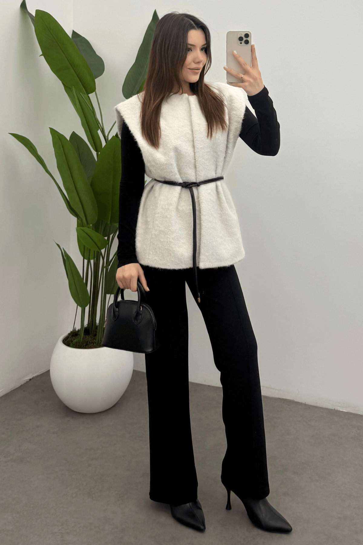 Kadın Ekru Kemerli  Kaşe Yelek