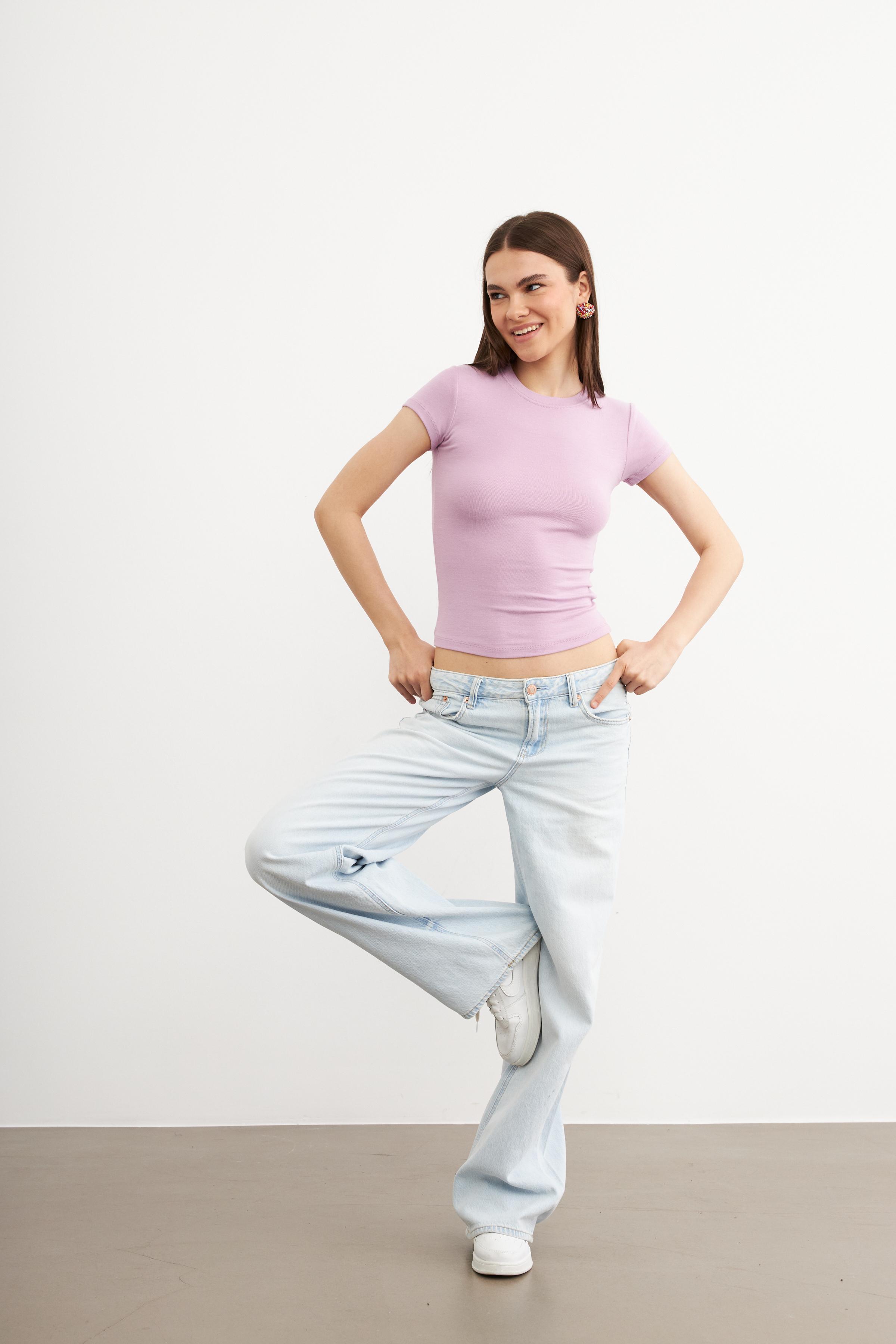 Kadın Lila Bisiklet Yaka Kısa Kol Ultra Soft T-shirt