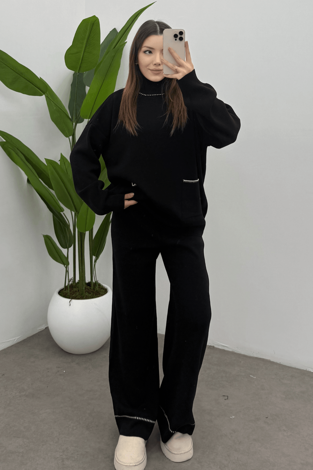 Kadın Siyah Balıkçı Yaka Cep Detaylı Kazak Pantolon Triko Takım