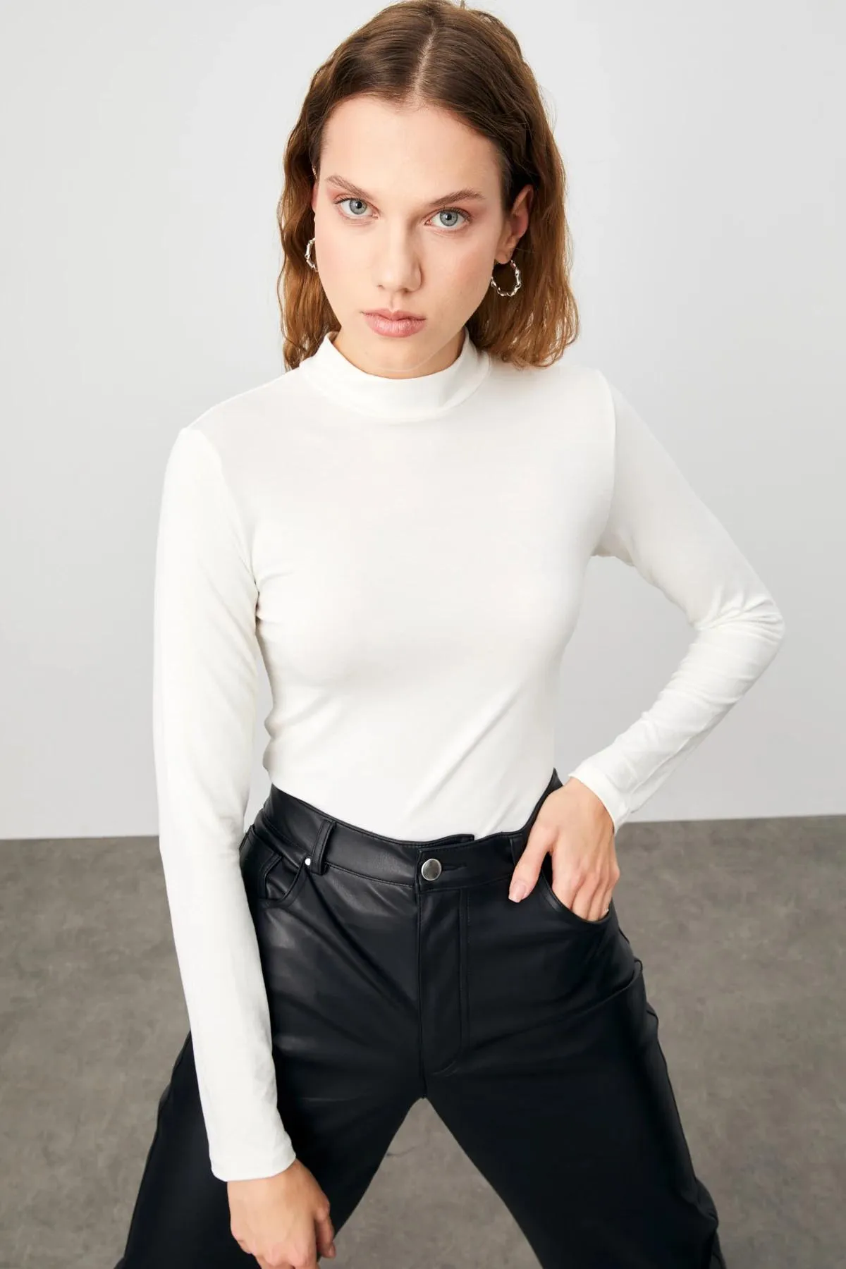 Kadın Gri Krem Siyah Beyaz 4'lü Body