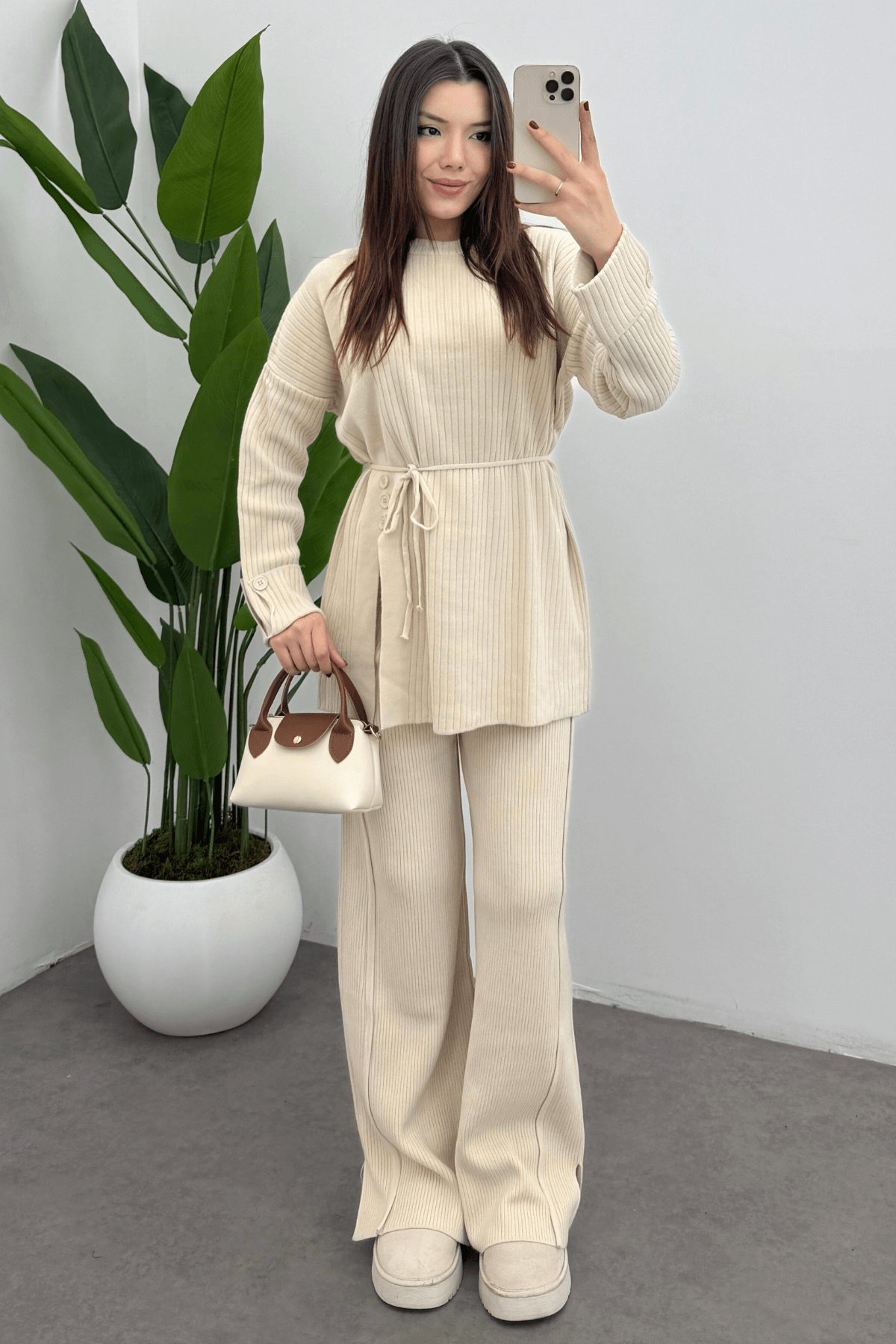 Kadın Ekru Bel Bağlamalı Düğme Detaylı Fitilli Triko Kazak Pantolon İkili Takım