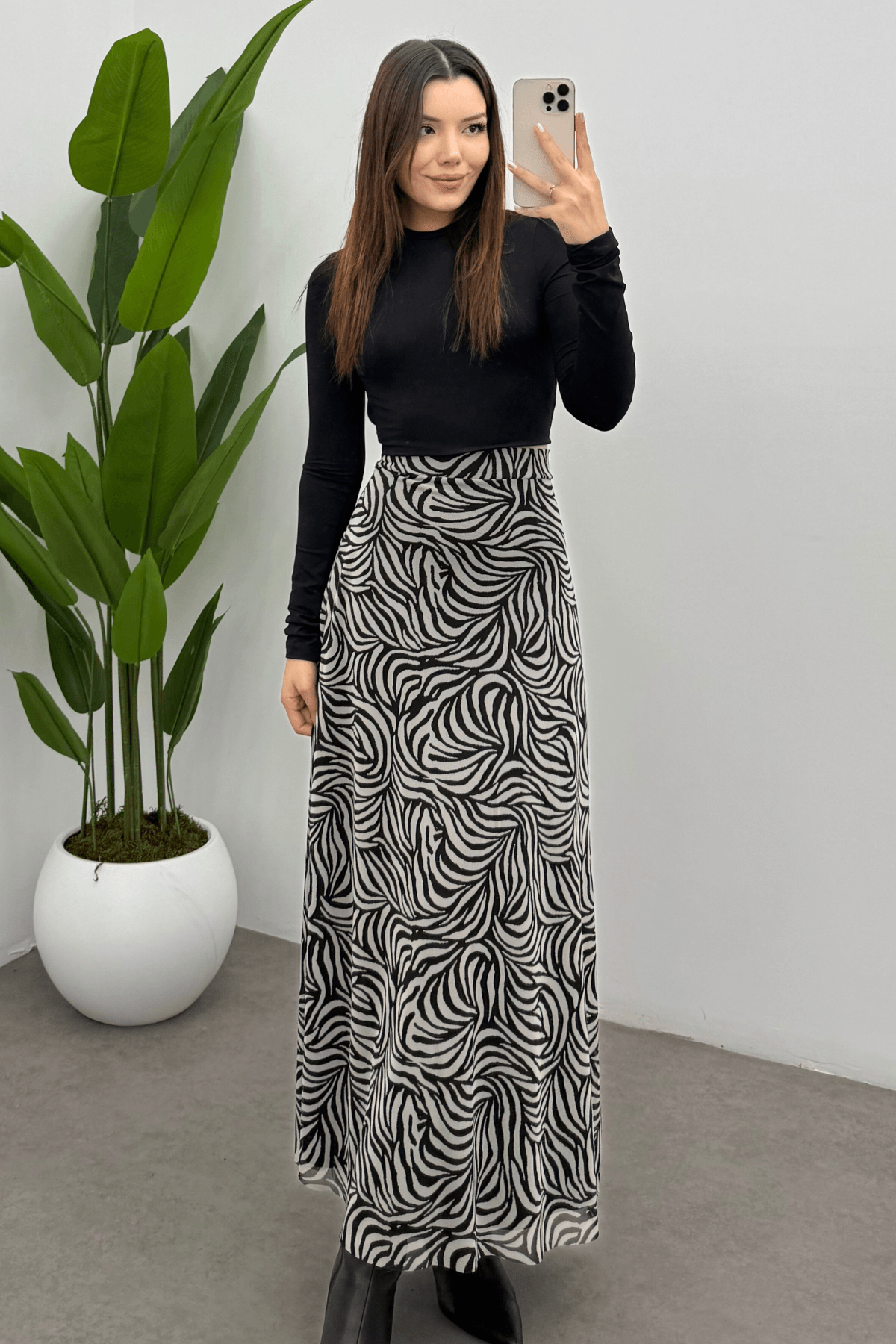 Kadın Dalga Zebra Baskılı  Arka Lastik Detaylı Fermuarlı Tül Etek