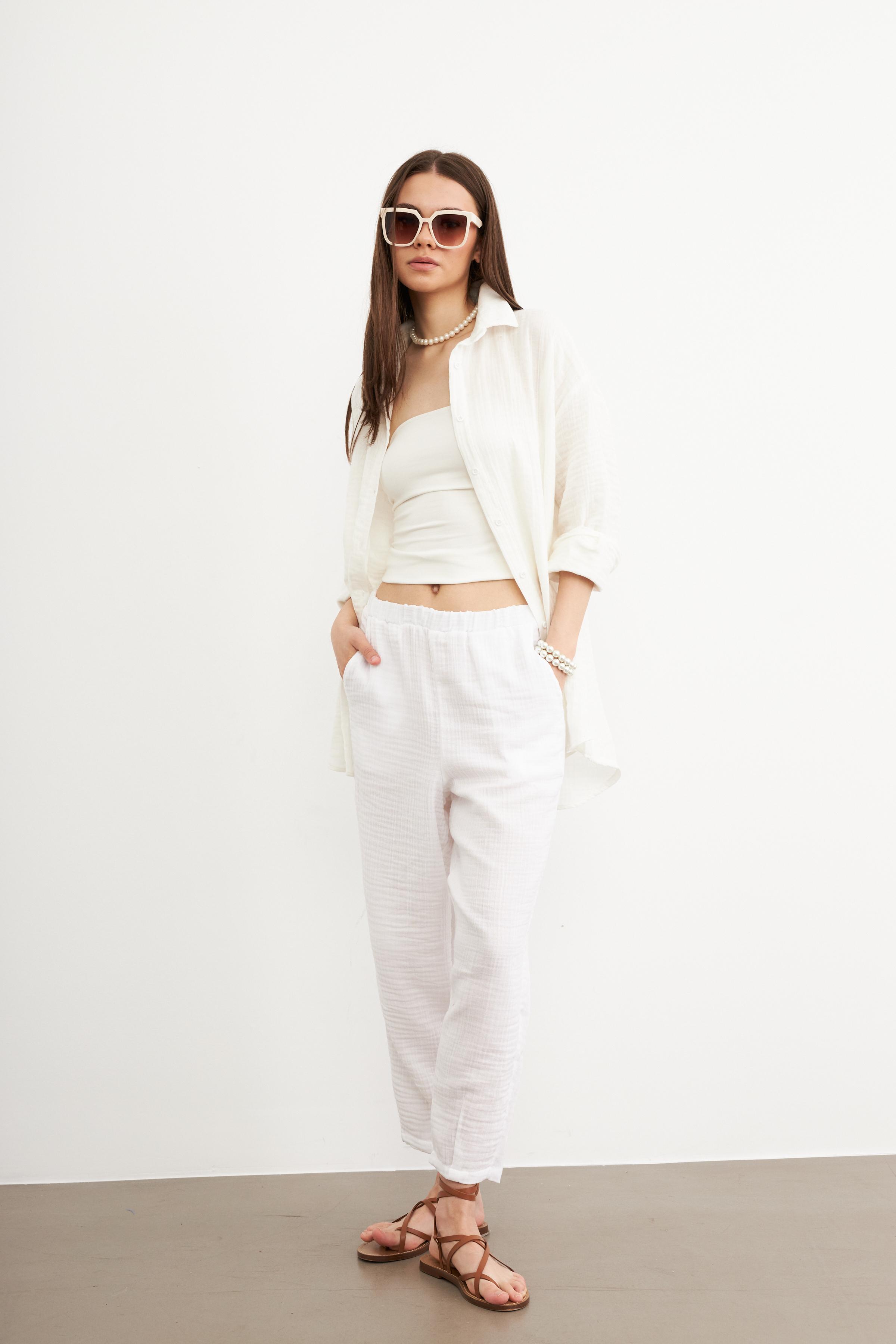 Kadın Beyaz Oversize Basic Müslin Gömlek