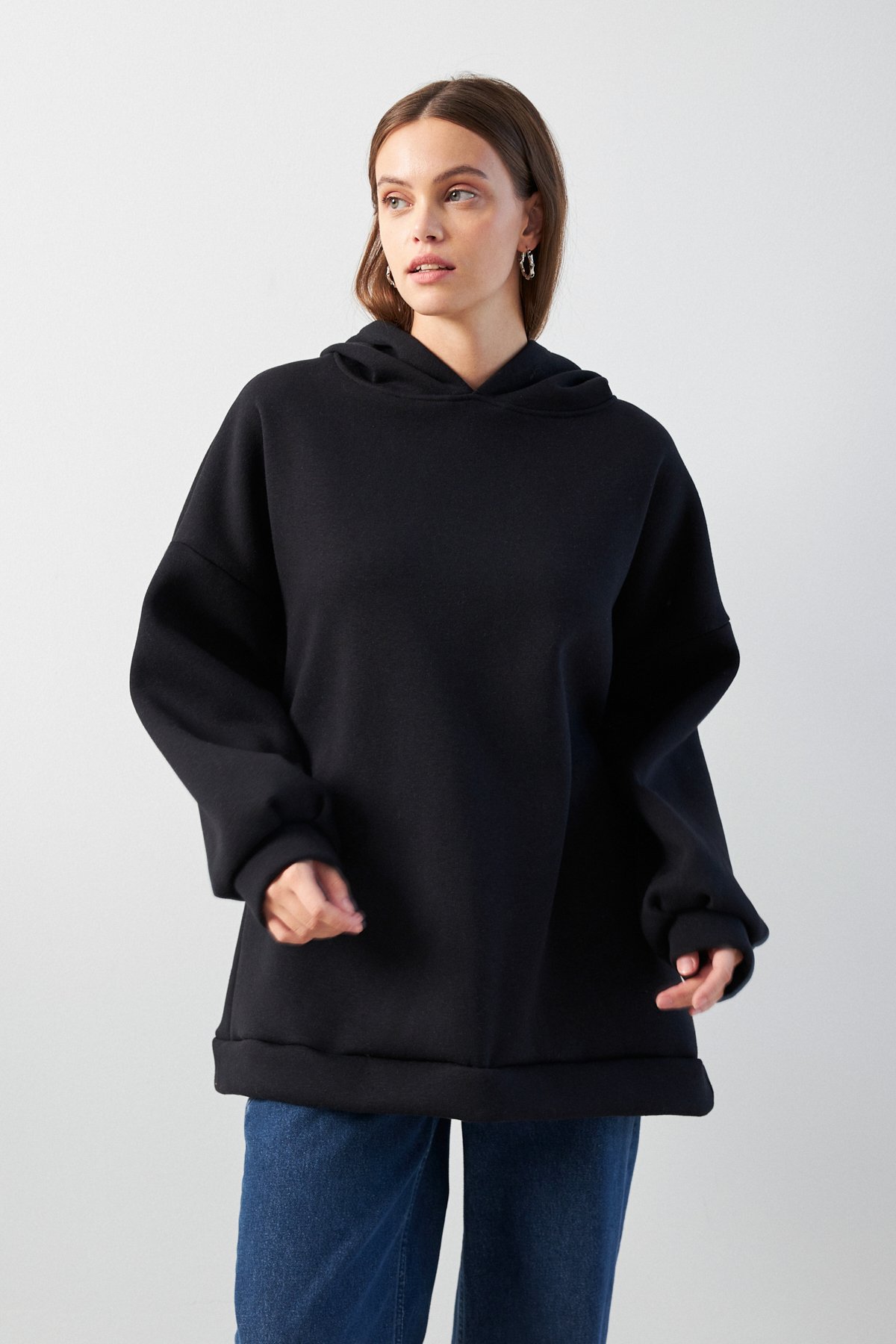 Kadın Siyah Yumuşak Dokulu Oversize Şardonlu Kapüşonlu Sweatshirt