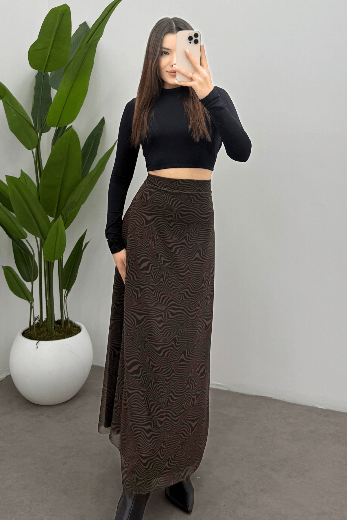 Kadın Kahverengi İnce Dalga Baskılı Arka Lastik Detaylı Fermuarlı Tül Etek