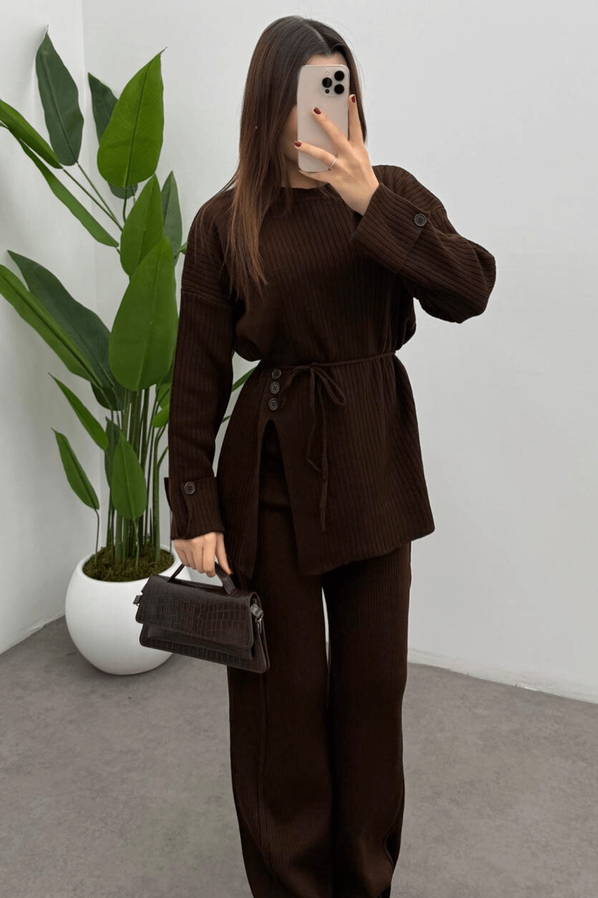 Kadın Kahverengi Bel Bağlamalı Düğme Detaylı Fitilli Triko Kazak Pantolon İkili Takım