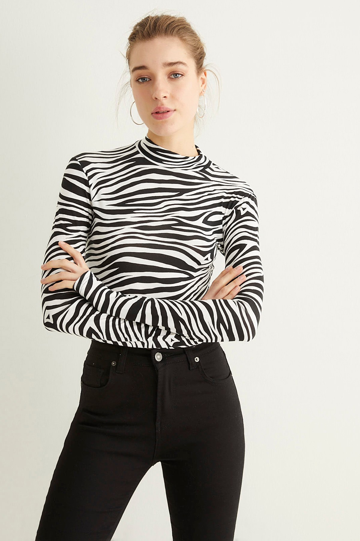 Kadın Ekru Zebra Yarım Balıkçı Crop Bluz