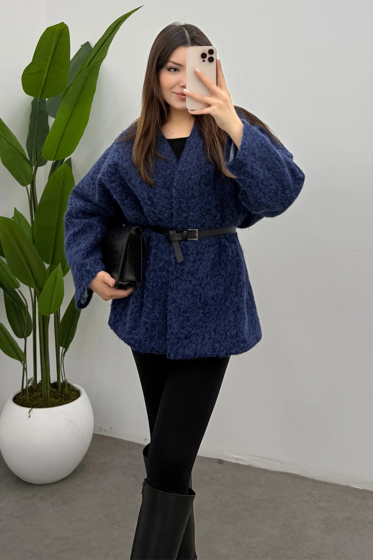 Kadın Lacivert Kemerli Kaşe Kaban