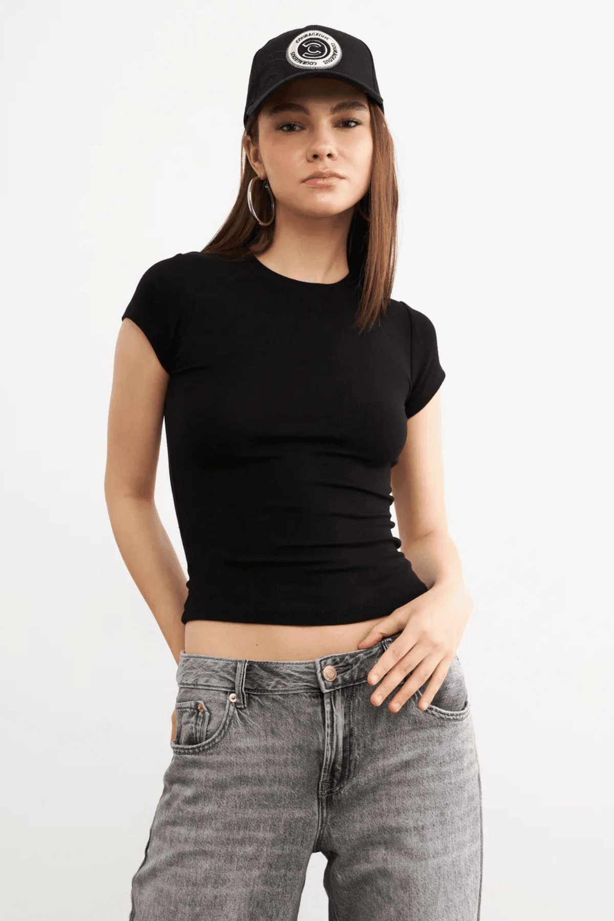 Kadın Siyah Bisiklet Yaka Kısa Kol Ultra Soft T-shirt