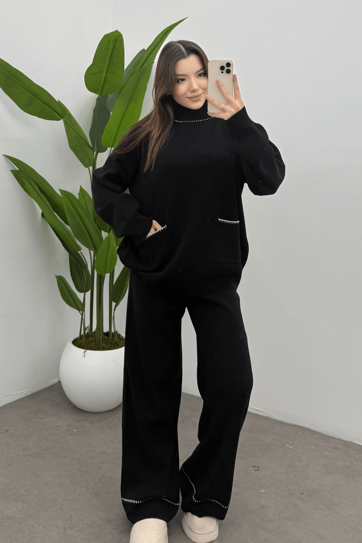 Kadın Siyah Balıkçı Yaka Cep Detaylı Kazak Pantolon Triko Takım