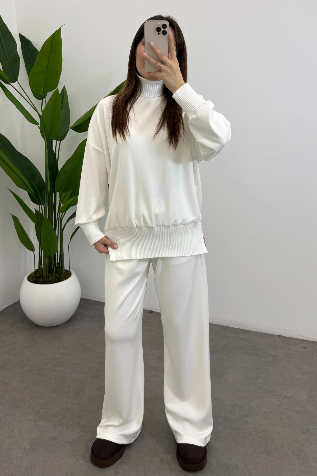 Kadın Ekru Balıkçı Yaka Yan Fermuar Detaylı  Modal Takım