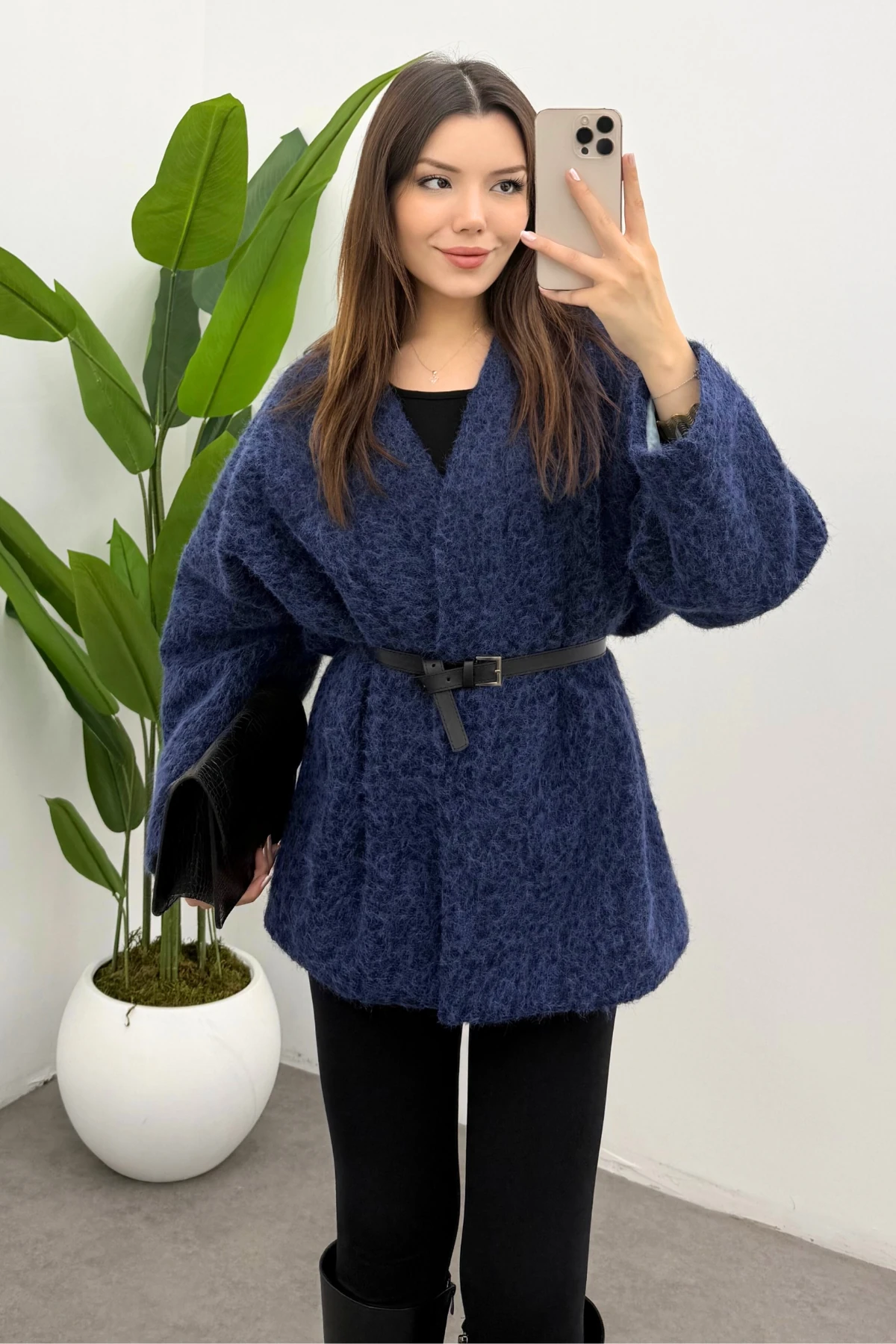 Kadın Lacivert Kemerli Kaşe Kaban