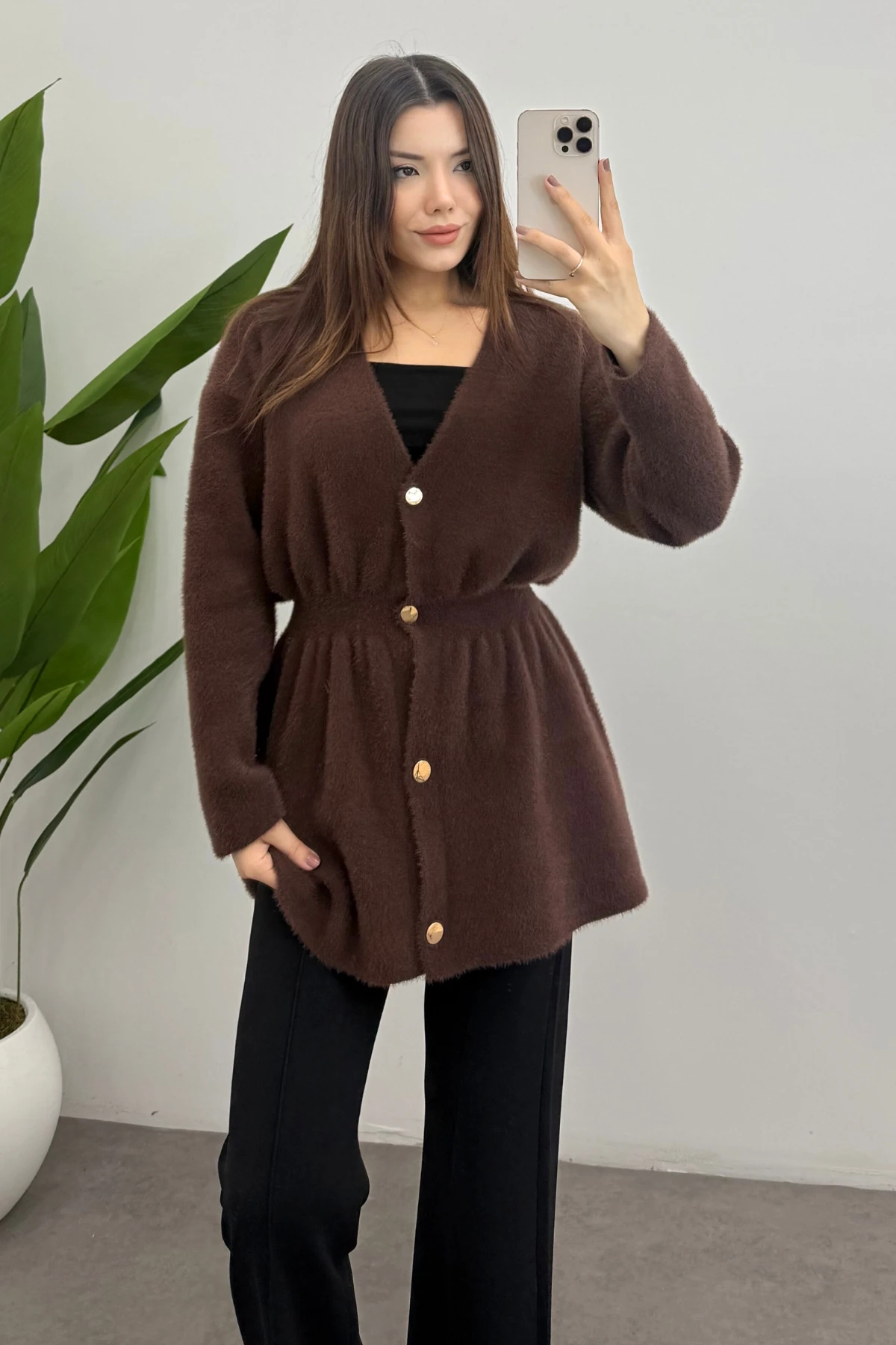 Kadın Kahverengi Gold Çıtçıt Detaylı Soft Triko Hırka