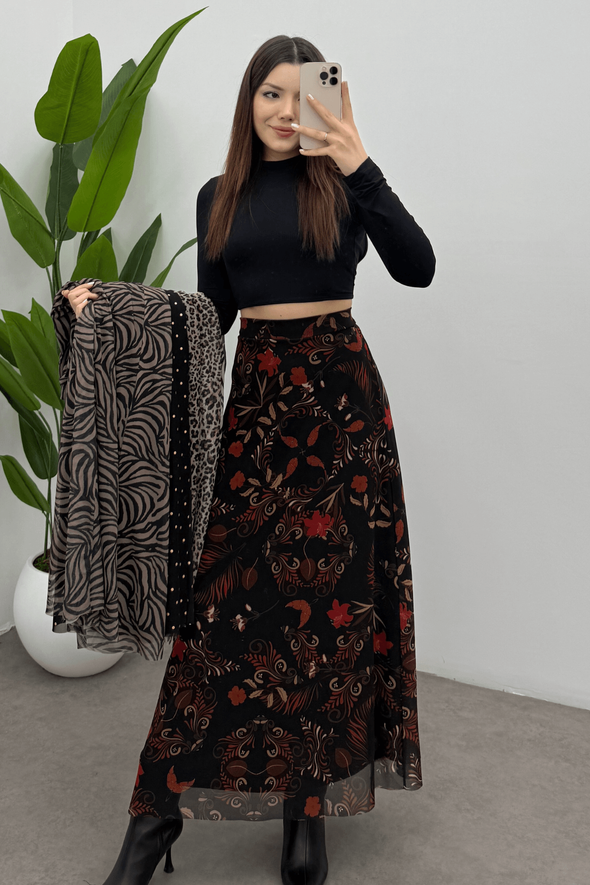  Kadın Kızıl Yaprak Baskılı Arka Lastik Detaylı Fermuarlı Maksi Tül Etek