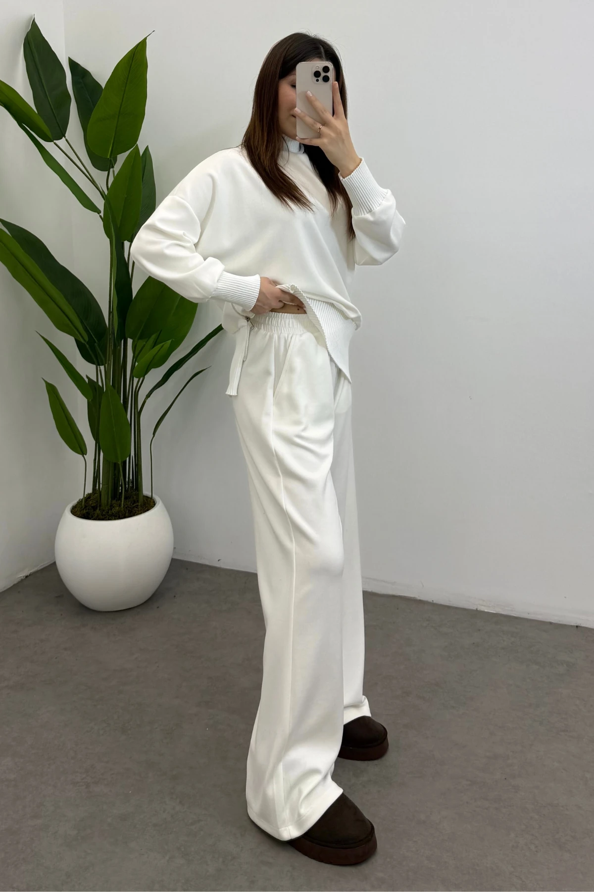 Kadın Ekru Balıkçı Yaka Yan Fermuar Detaylı  Modal Takım