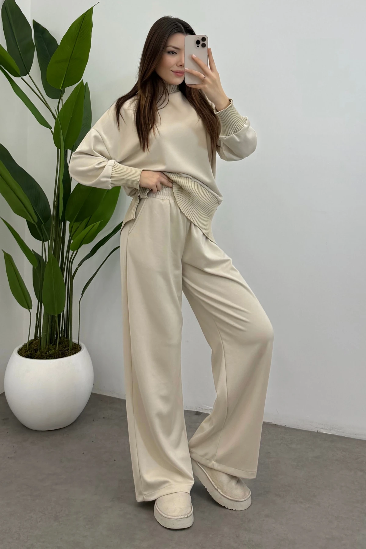 Kadın Krem Balıkçı Yaka Yan Fermuar Detaylı Modal Takım