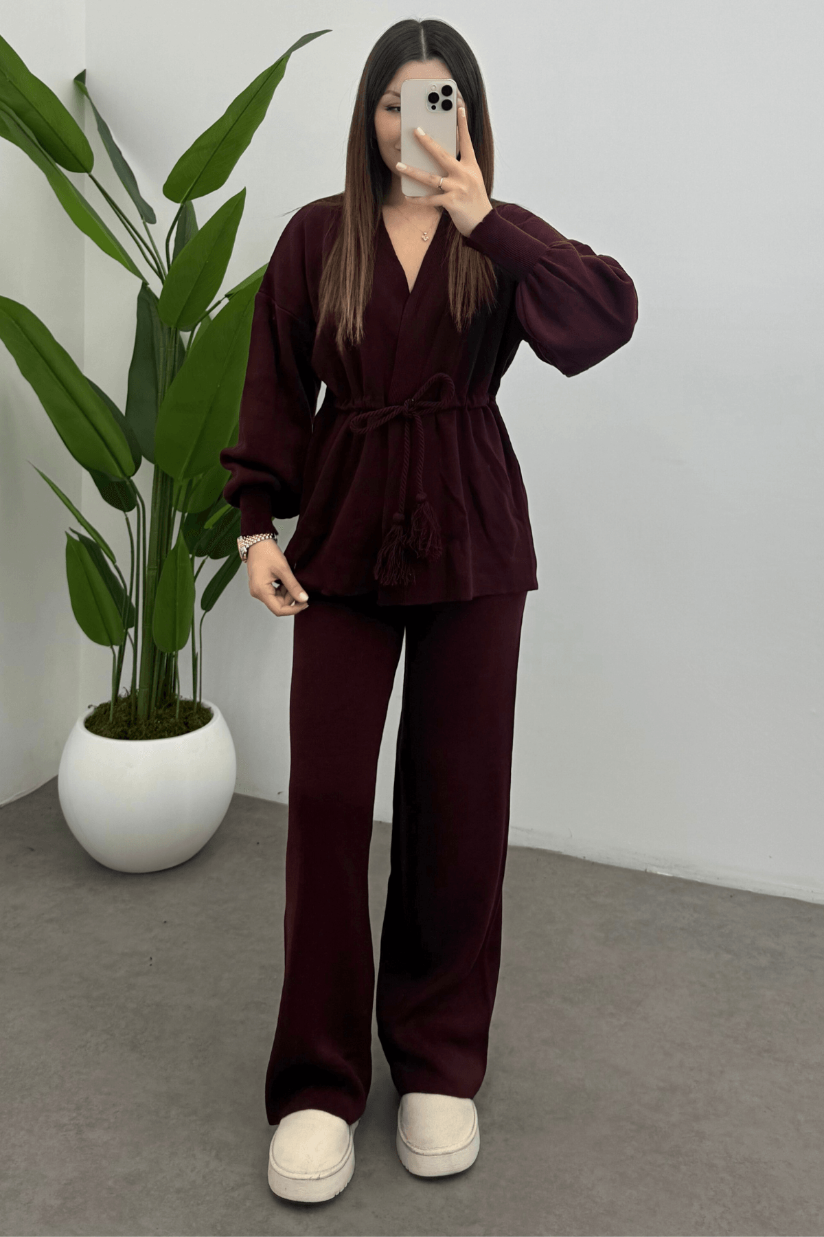 Kadın Bordo Beli Püskül Bağcık Detaylı Hırka Pantolon İkili Triko Takım