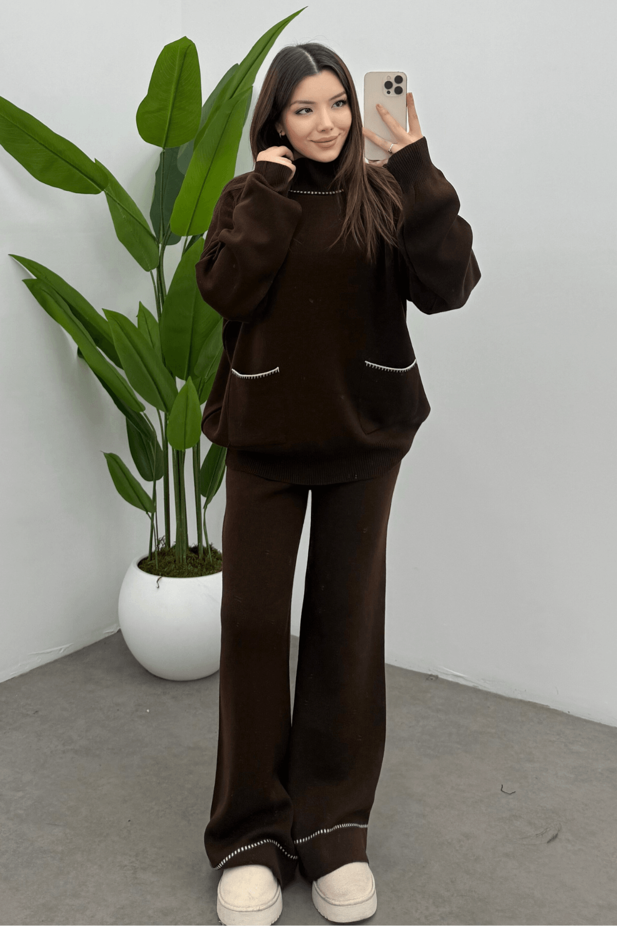 Kadın Kahverengi Balıkçı Yaka Cep Detaylı Kazak Pantolon Triko Takım