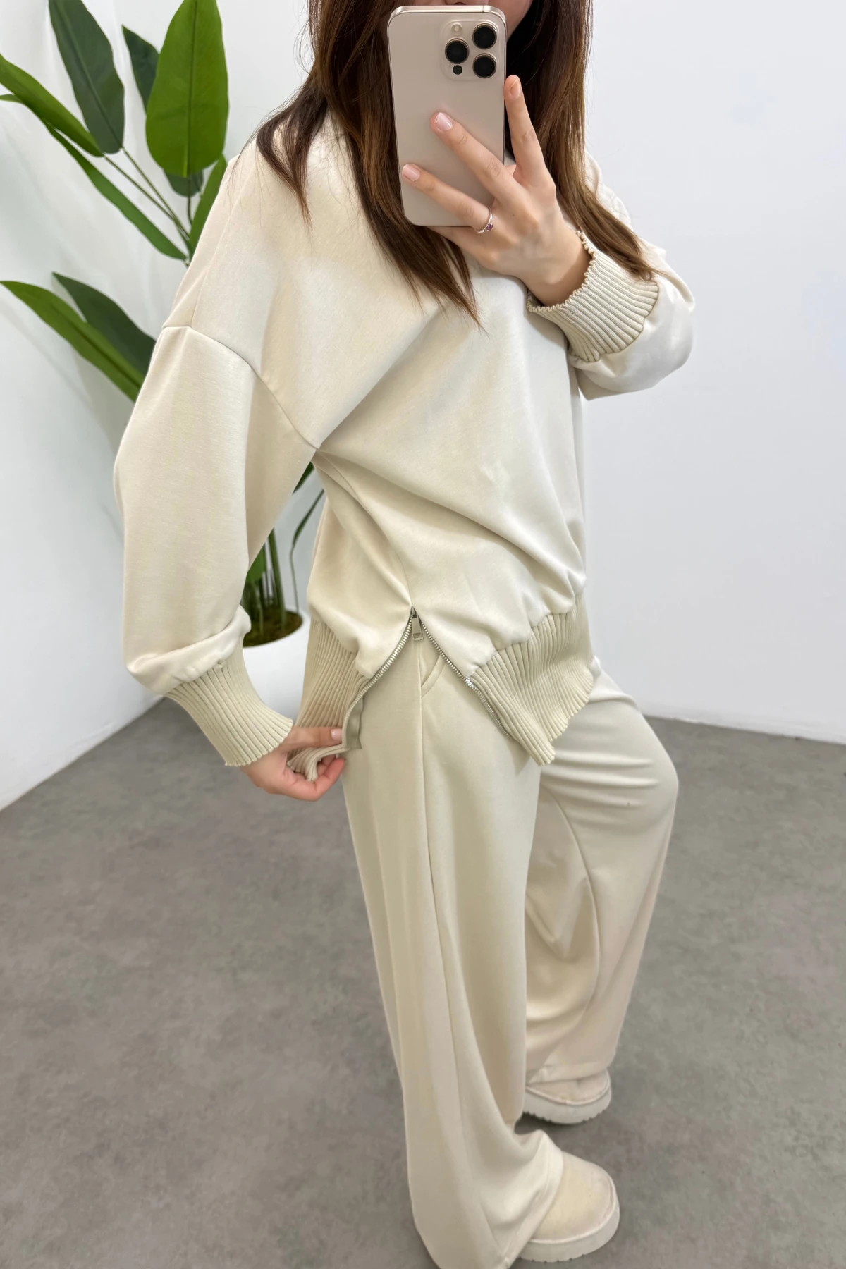 Kadın Krem Balıkçı Yaka Yan Fermuar Detaylı Modal Takım