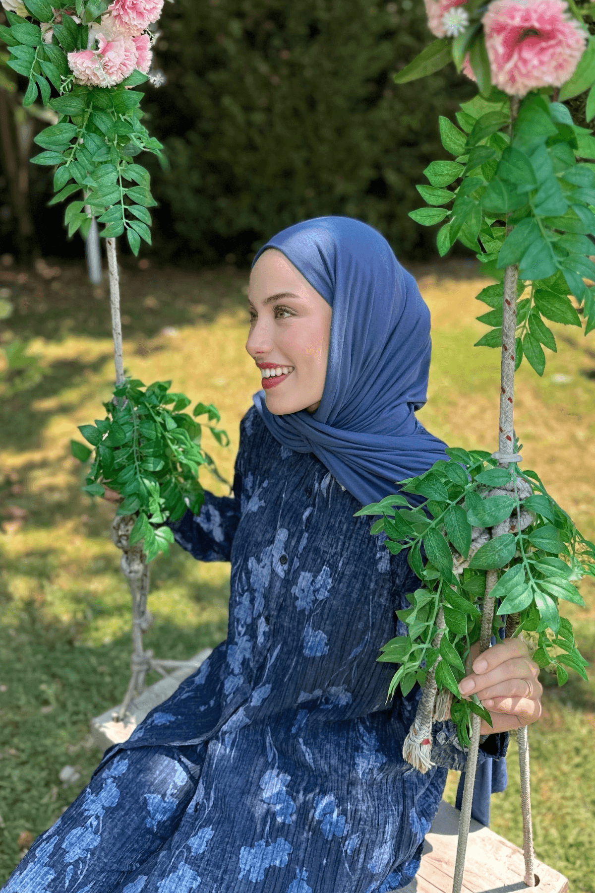 Kadın Lacivert Yaprak Efektli Krinkıl Gömlek Pantolon Alt Üst Takım