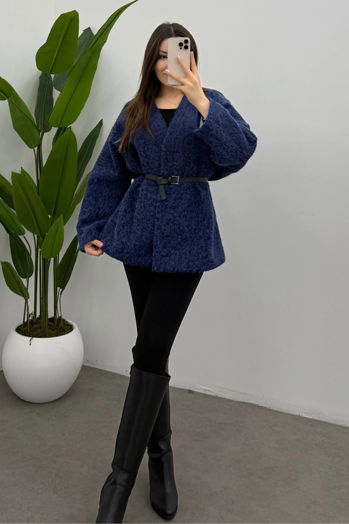 Kadın Lacivert Kemerli Kaşe Kaban