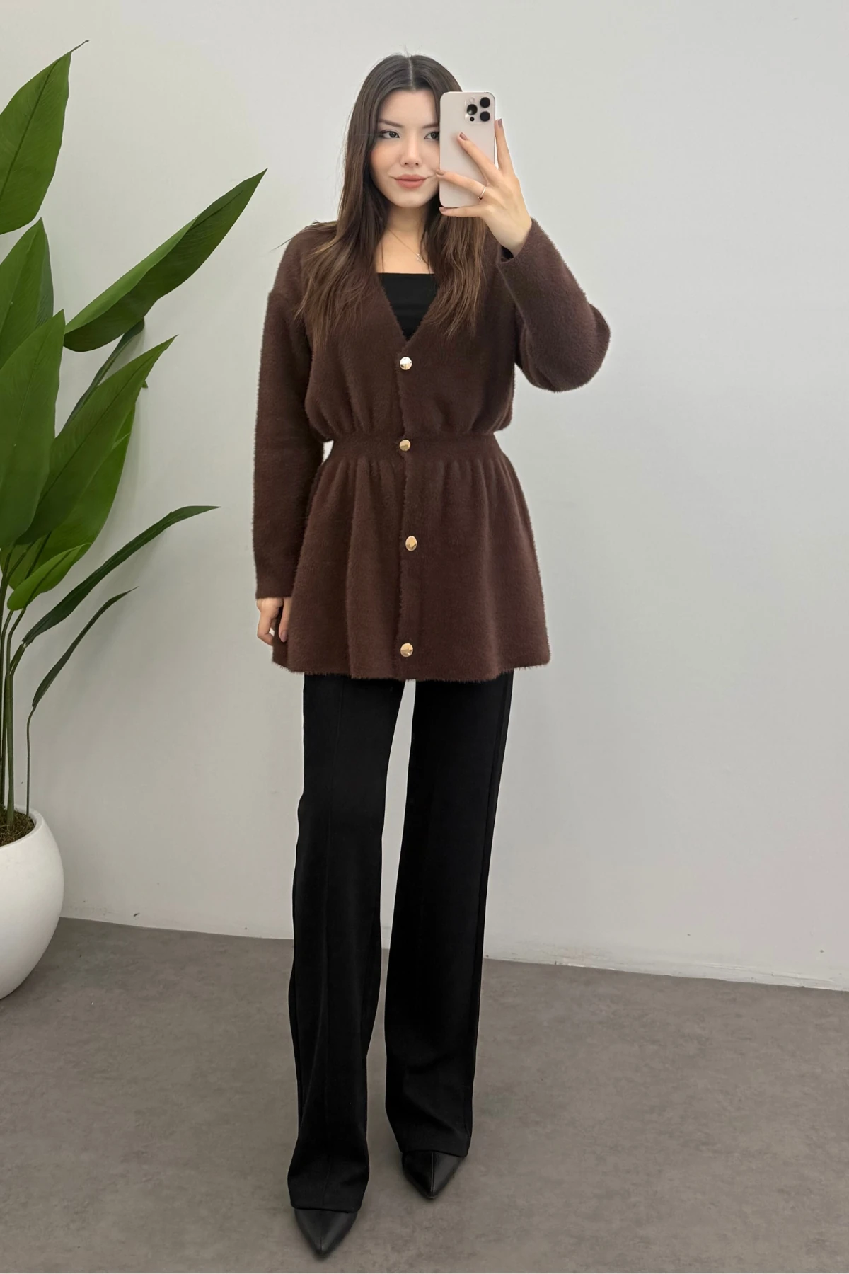 Kadın Kahverengi Gold Çıtçıt Detaylı Soft Triko Hırka