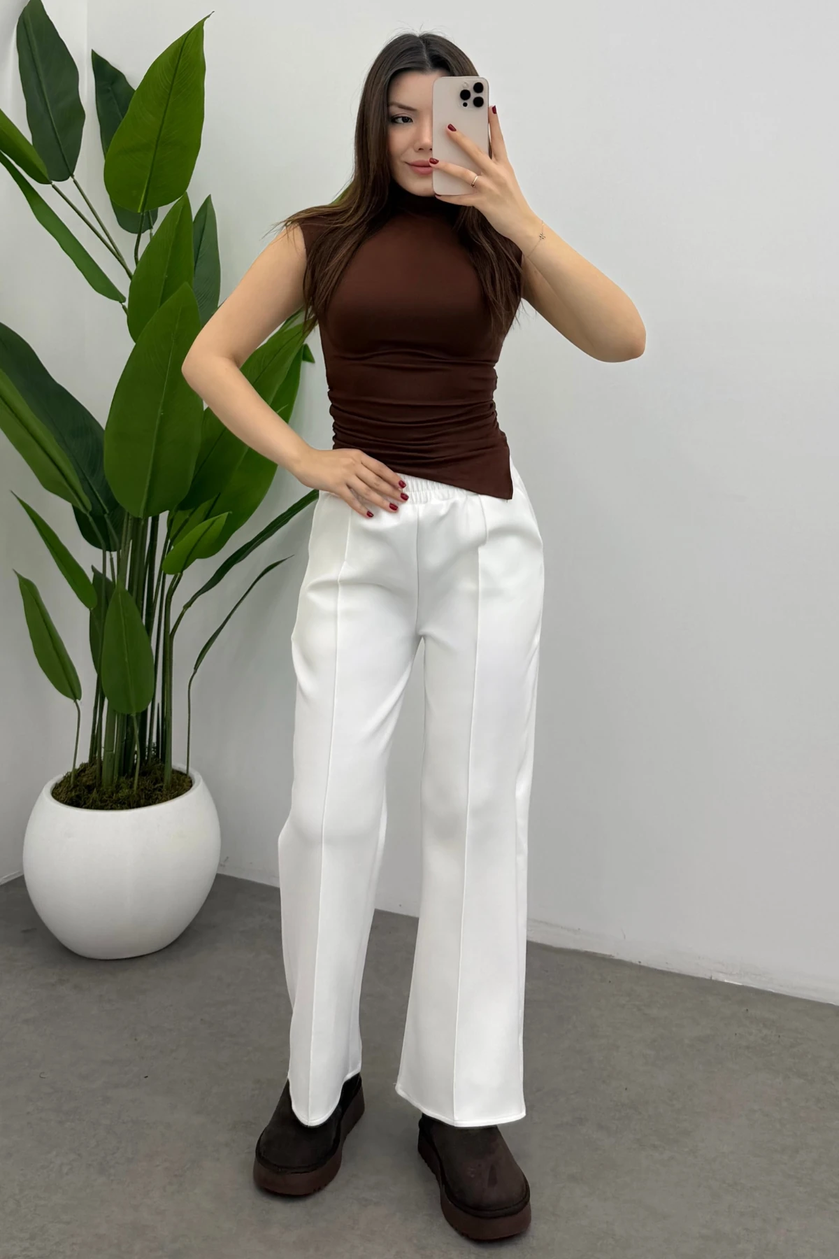 Kadın Beyaz Nervür Dikişli Lastikli Scuba Pantolon