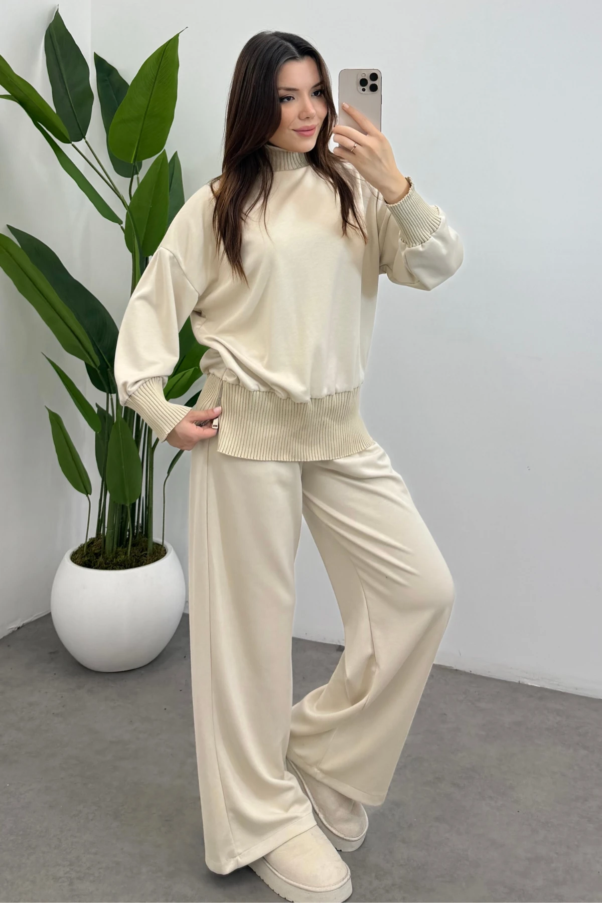 Kadın Krem Balıkçı Yaka Yan Fermuar Detaylı Modal Takım