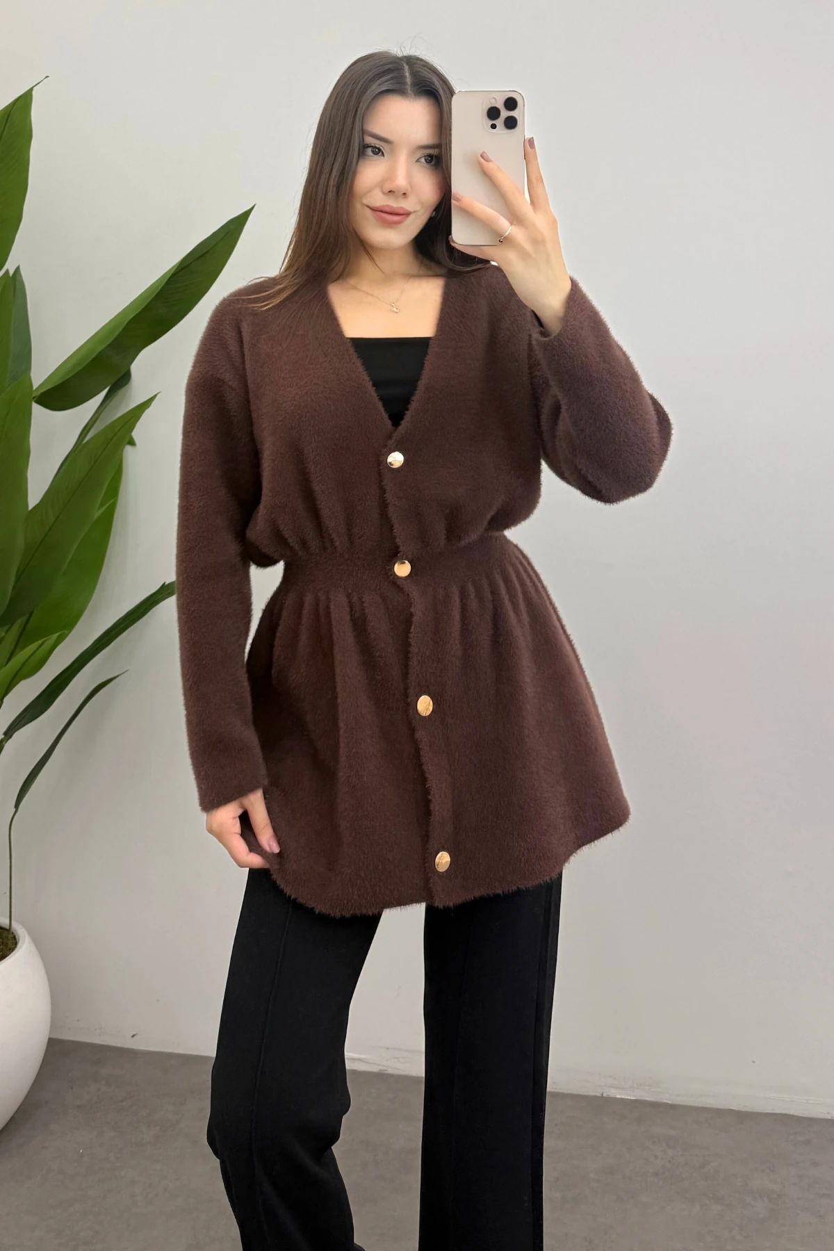 Kadın Kahverengi Gold Çıtçıt Detaylı Soft Triko Hırka