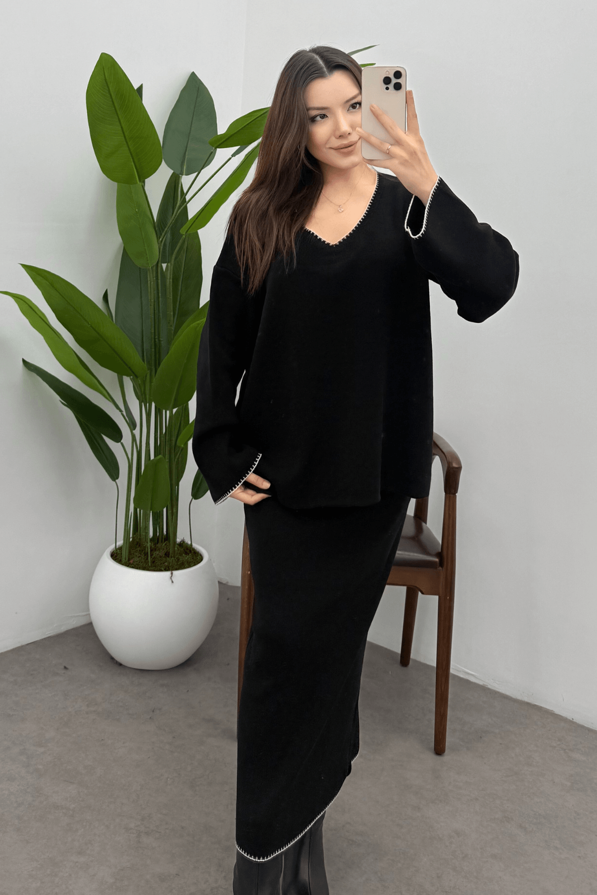 Kadın Siyah Çoban Dikiş Detaylı V Yaka Kazak Etek Triko Takım