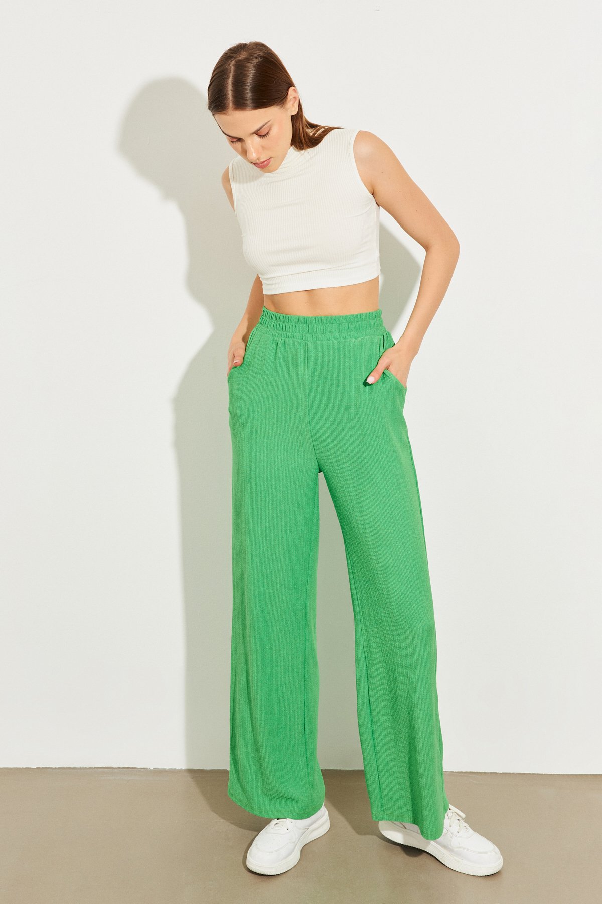 Kadın Benetton Yeşili Beli Lastikli Çift Cepli Bol Paça Bürümcük Pantolon