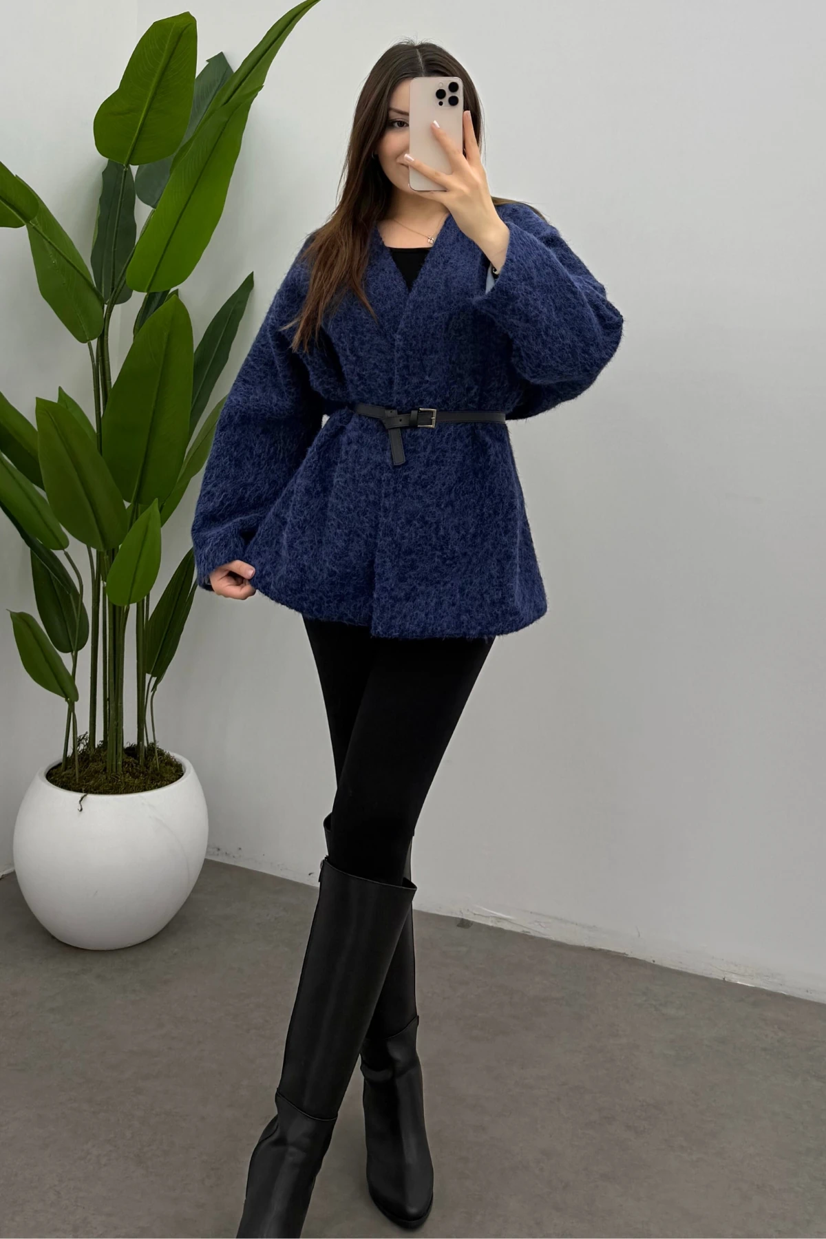 Kadın Lacivert Kemerli Kaşe Kaban