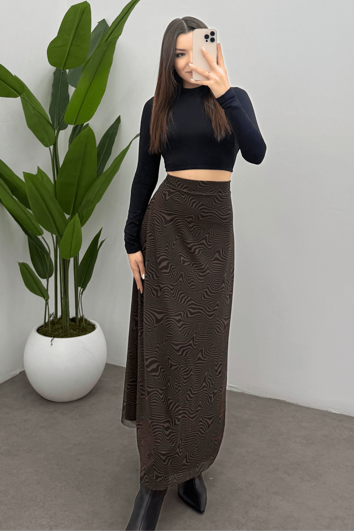 Kadın Kahverengi İnce Dalga Baskılı Arka Lastik Detaylı Fermuarlı Tül Etek