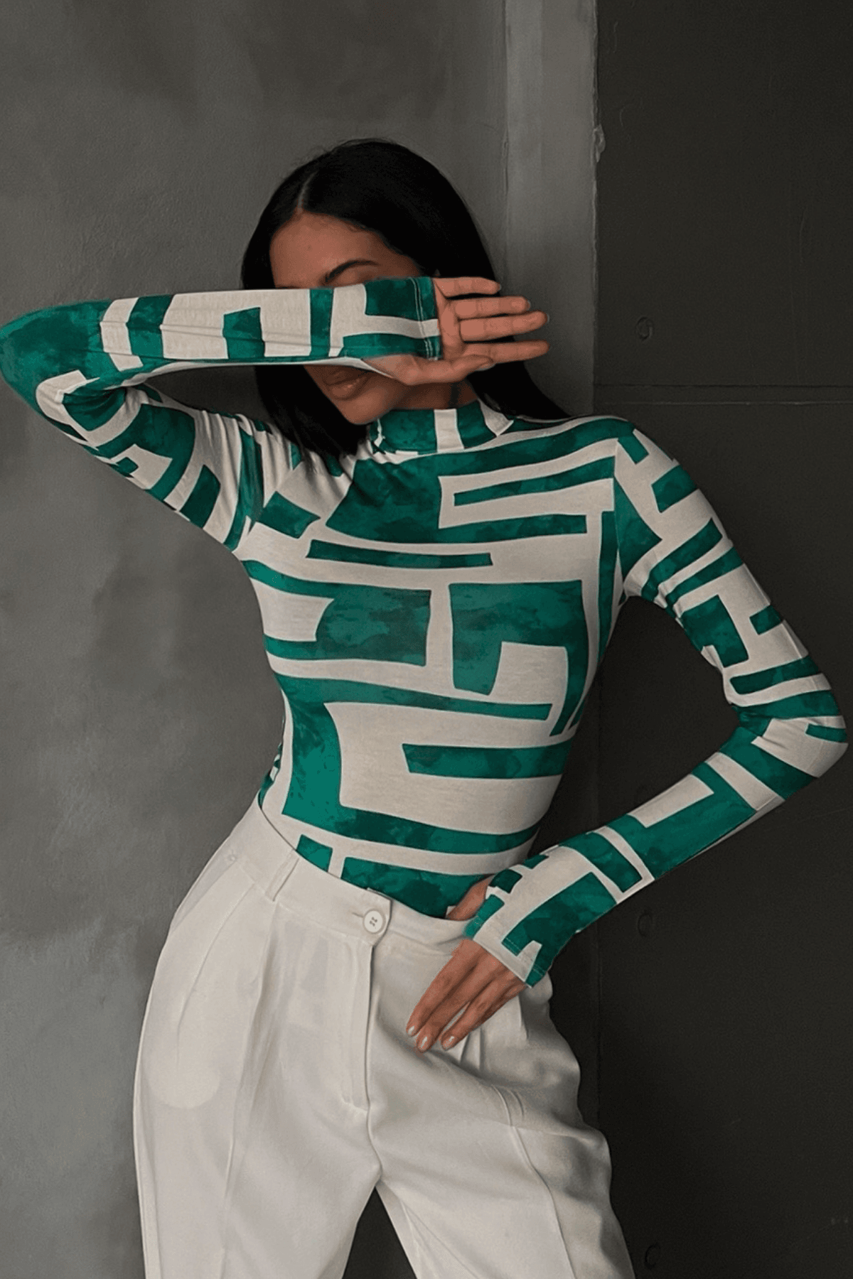 Yeşil Batik Blok Desenli Parmak Detaylı Body 