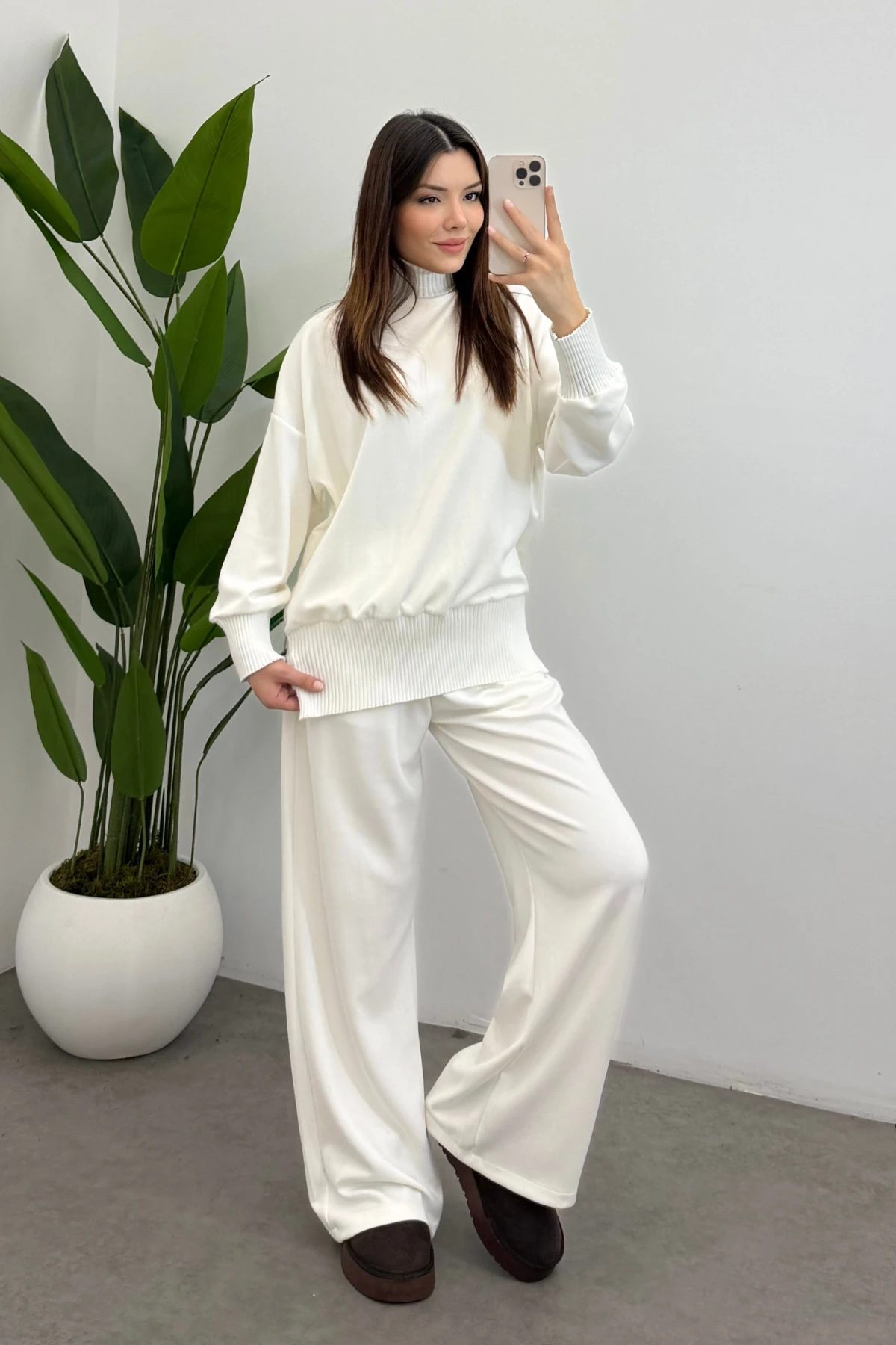 Kadın Ekru Balıkçı Yaka Yan Fermuar Detaylı  Modal Takım