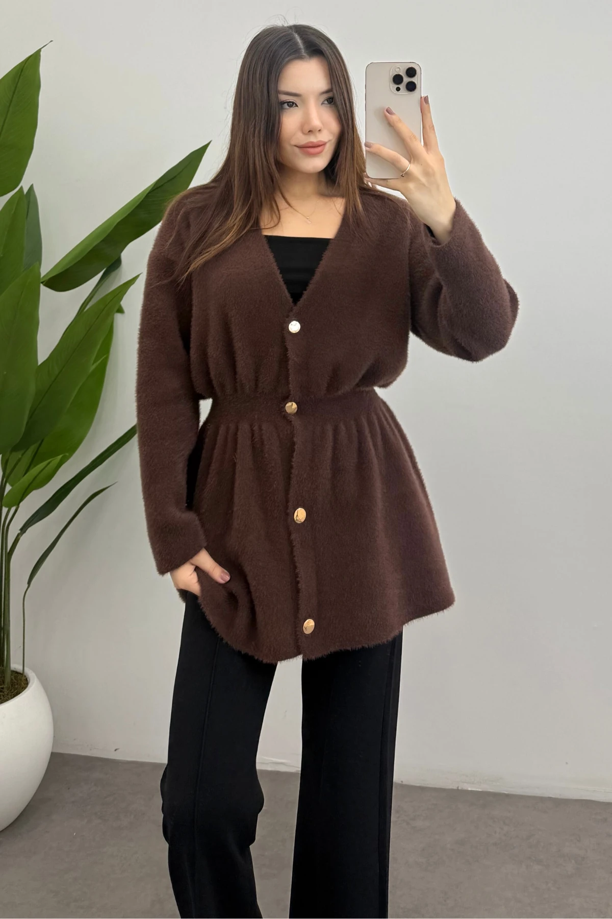 Kadın Kahverengi Gold Çıtçıt Detaylı Soft Triko Hırka