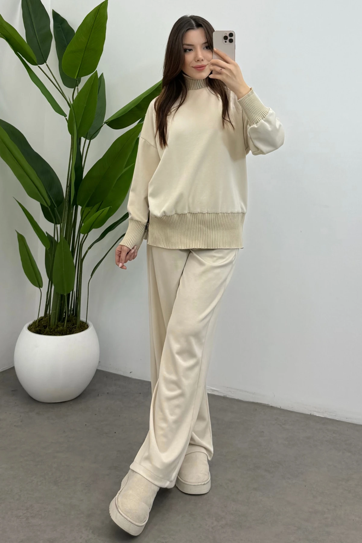 Kadın Krem Balıkçı Yaka Yan Fermuar Detaylı Modal Takım